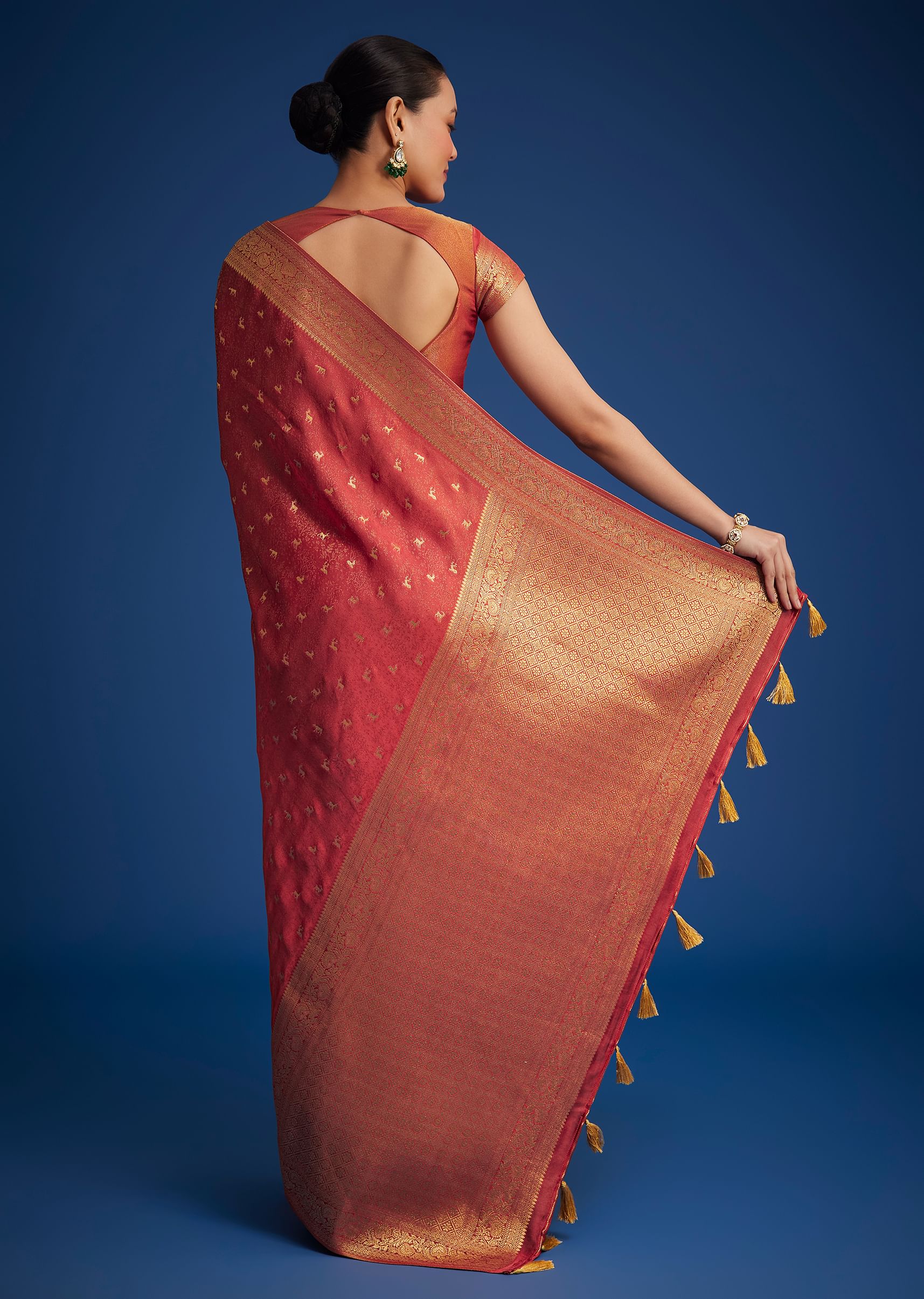 Dusky Orange Tissue Silk Saree With Zari Border And Butti Work - Image 4