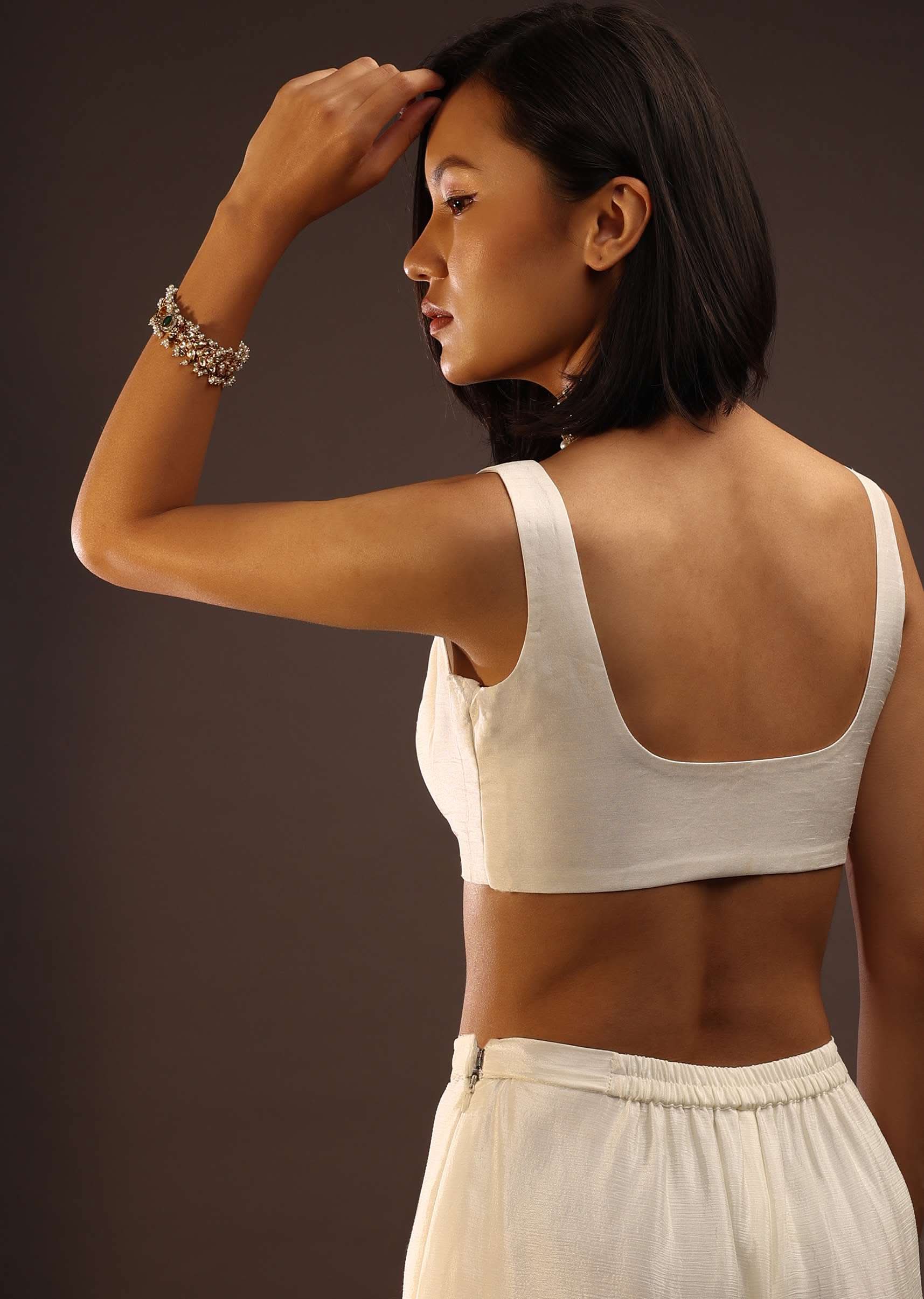 Egret White Sleeveless Blouse With A Scoop Neckline - Image 2