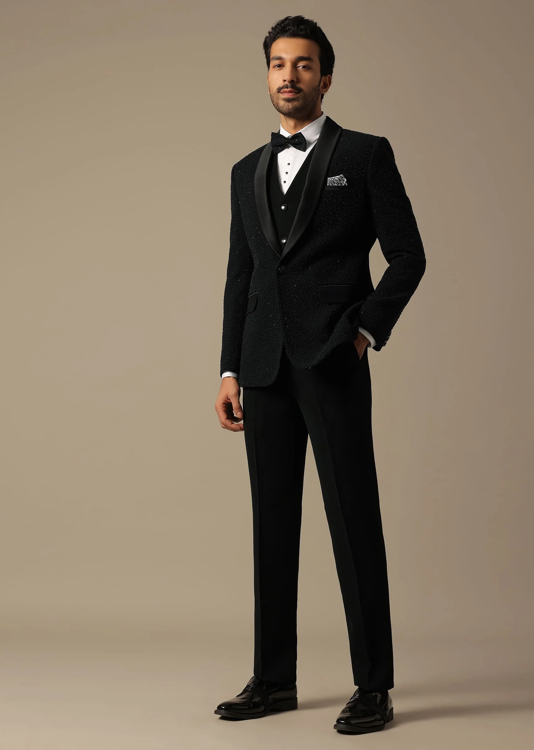 Elegant Tuxedo For Grooms - Image 3