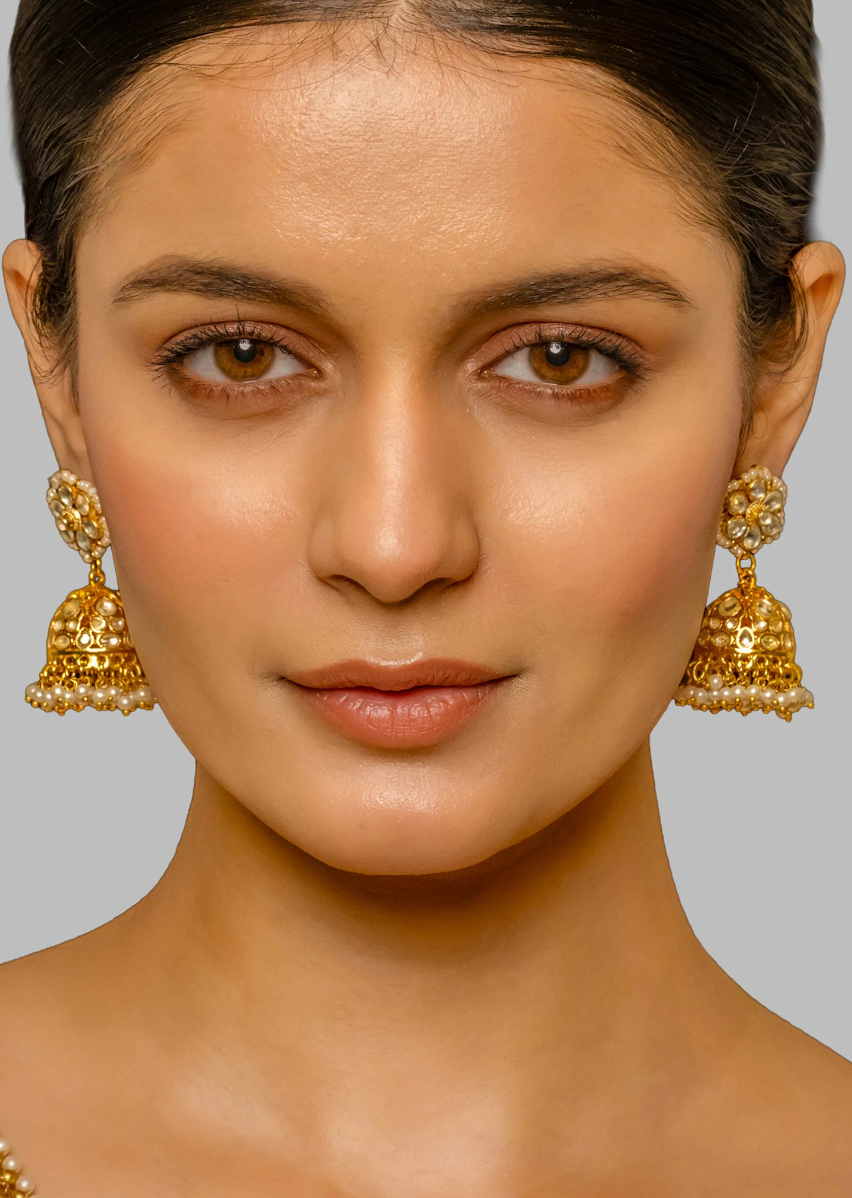 Elegant White Kundan Polki Diamond Statement Earrings - Image 2