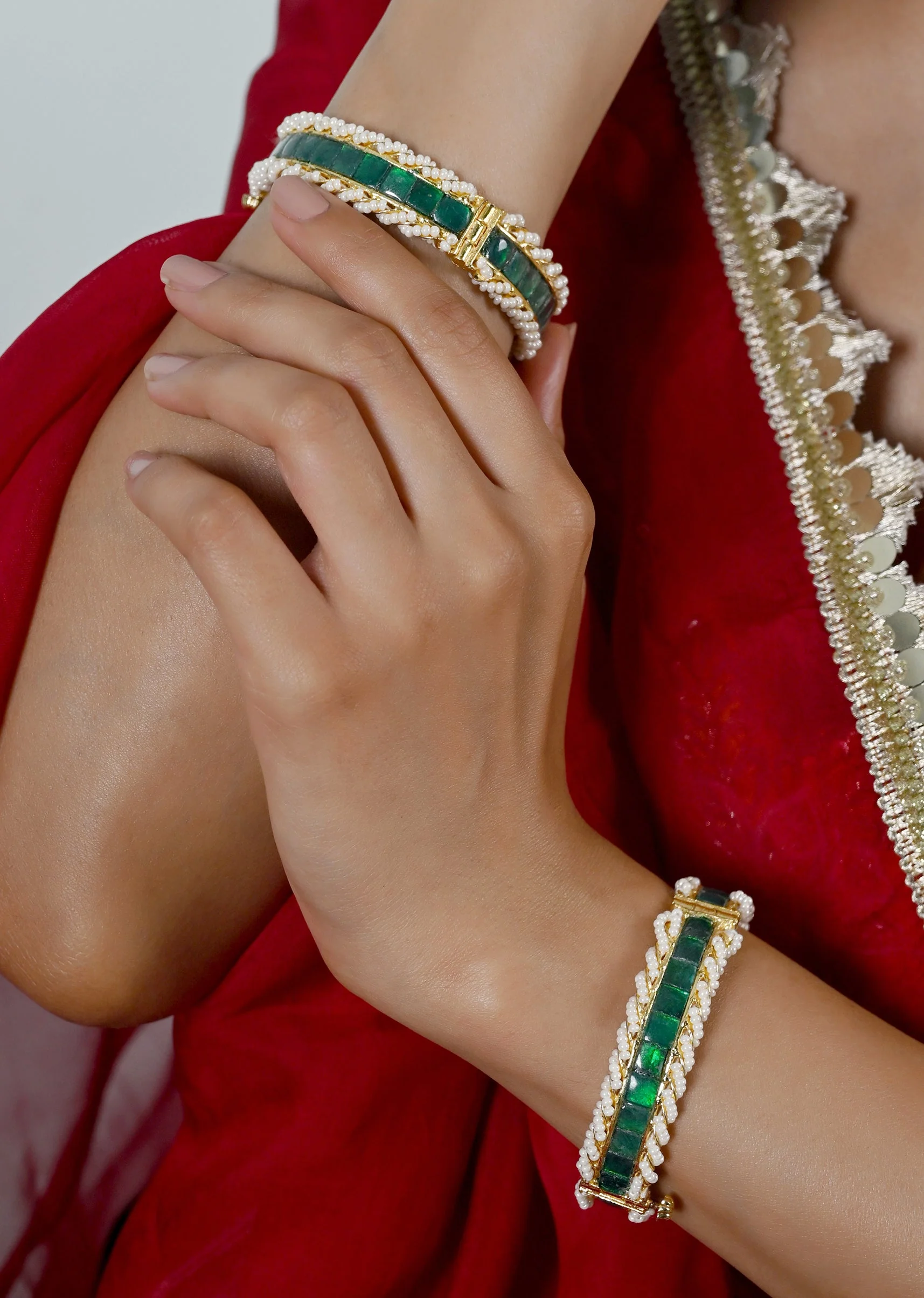 Emerald Green Kundan Bangles - Image 2