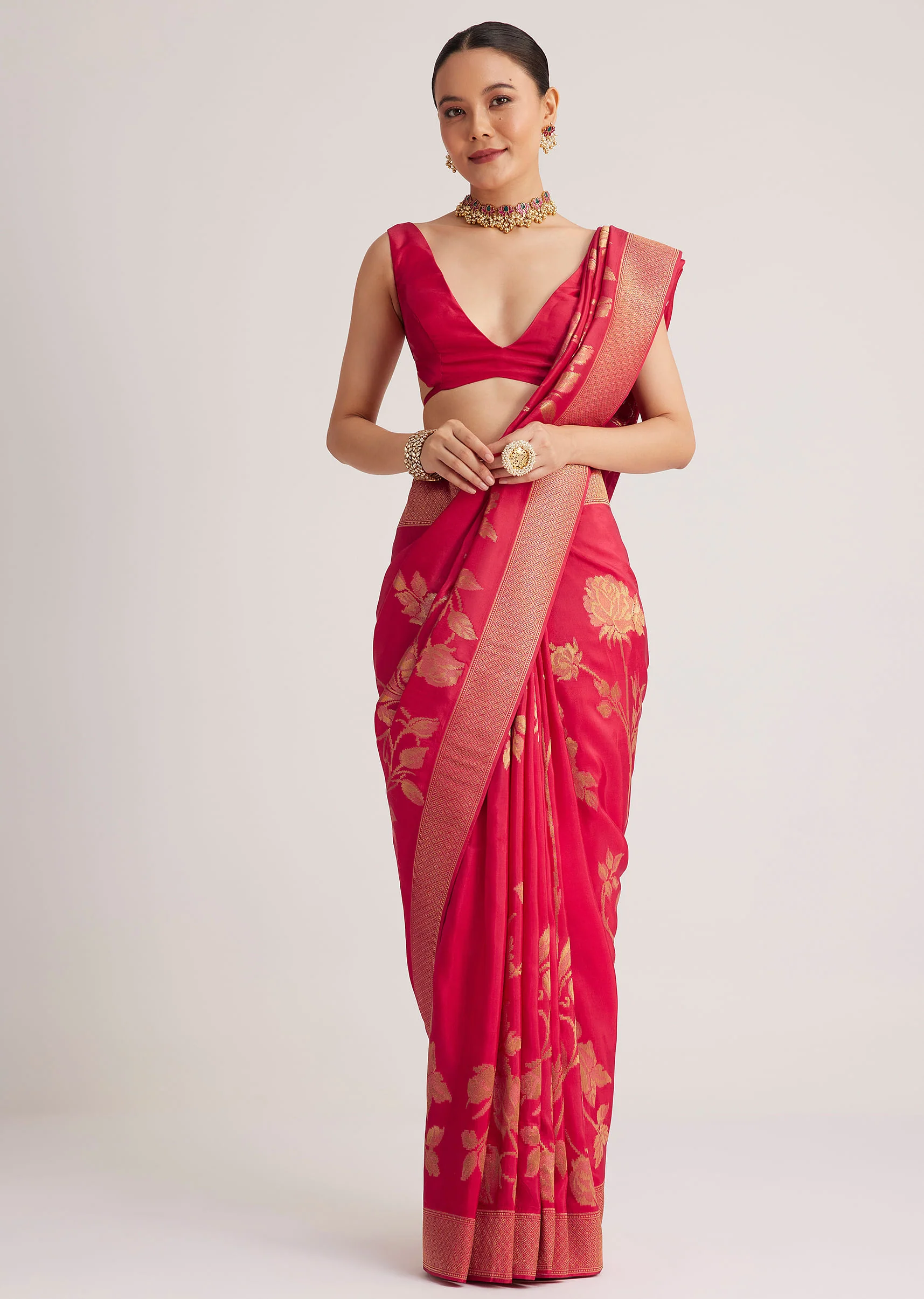 Fusia Pink Dola Silk Saree With Woven Floral Motifs - Image 5