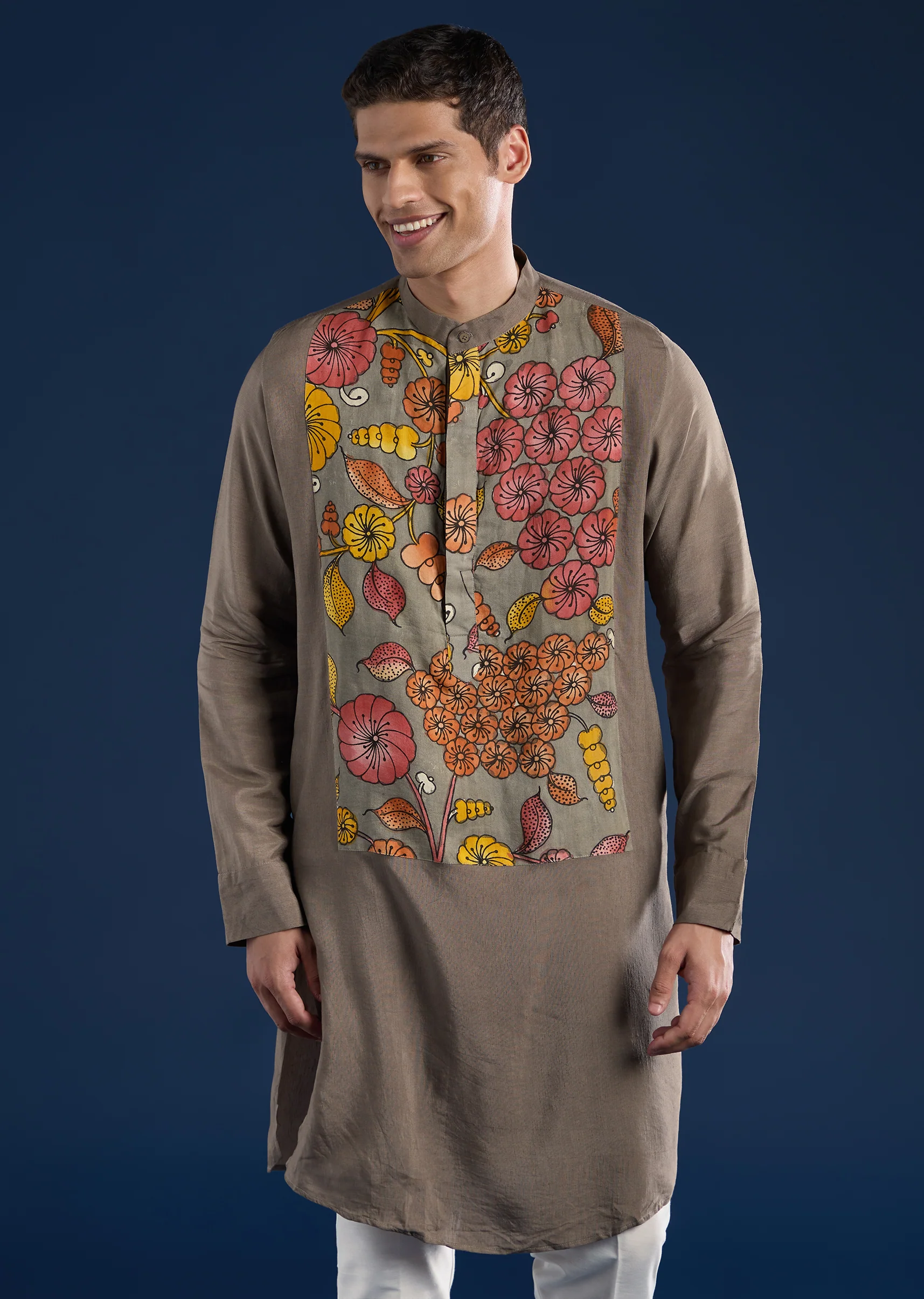 Fusion Couple Set – Orange Abstract Crush Saree for Her & Grey Handpainted Kalamkari Kurta Set for Him - Image 10