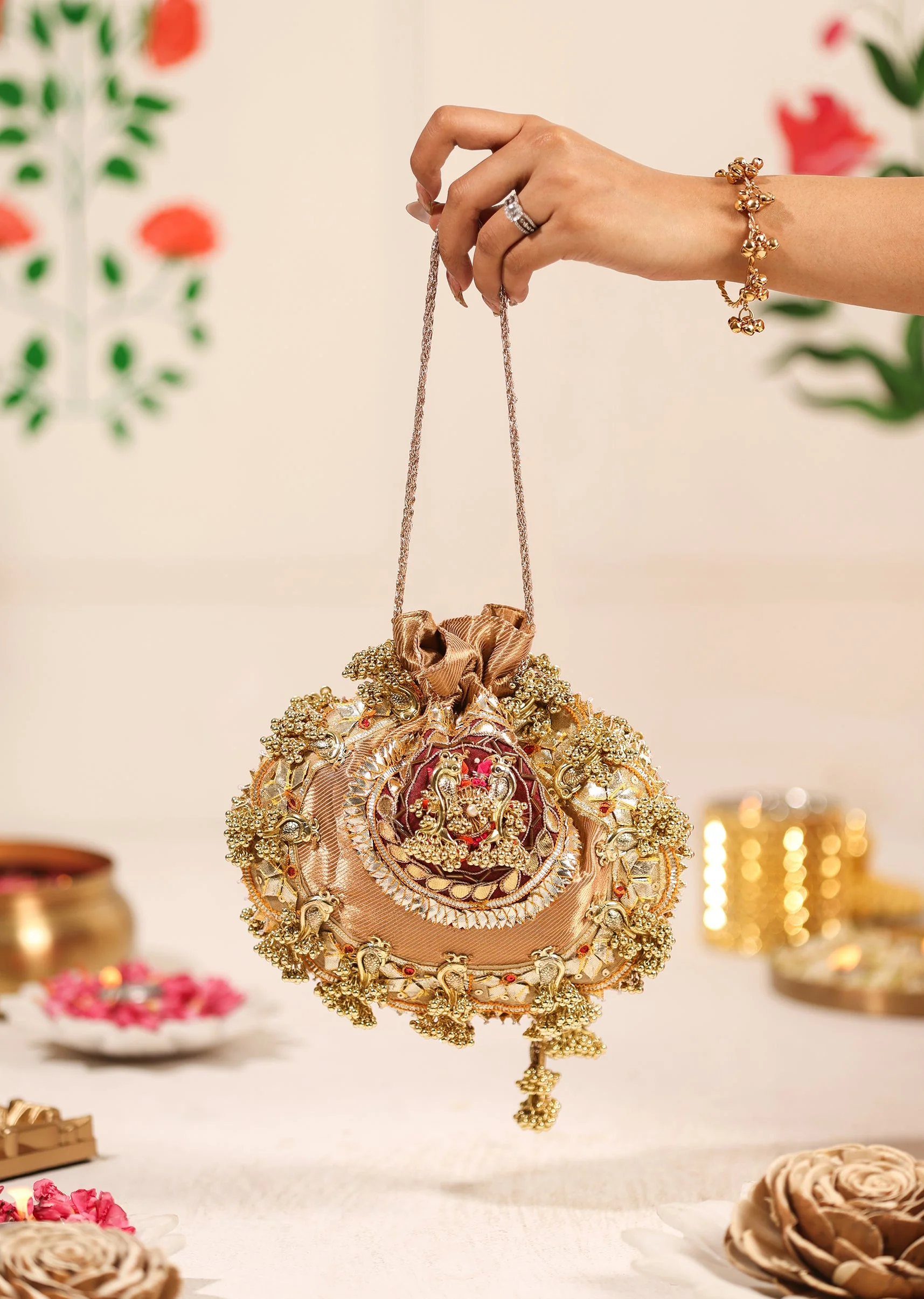 Gold Brocade Embellished Potli