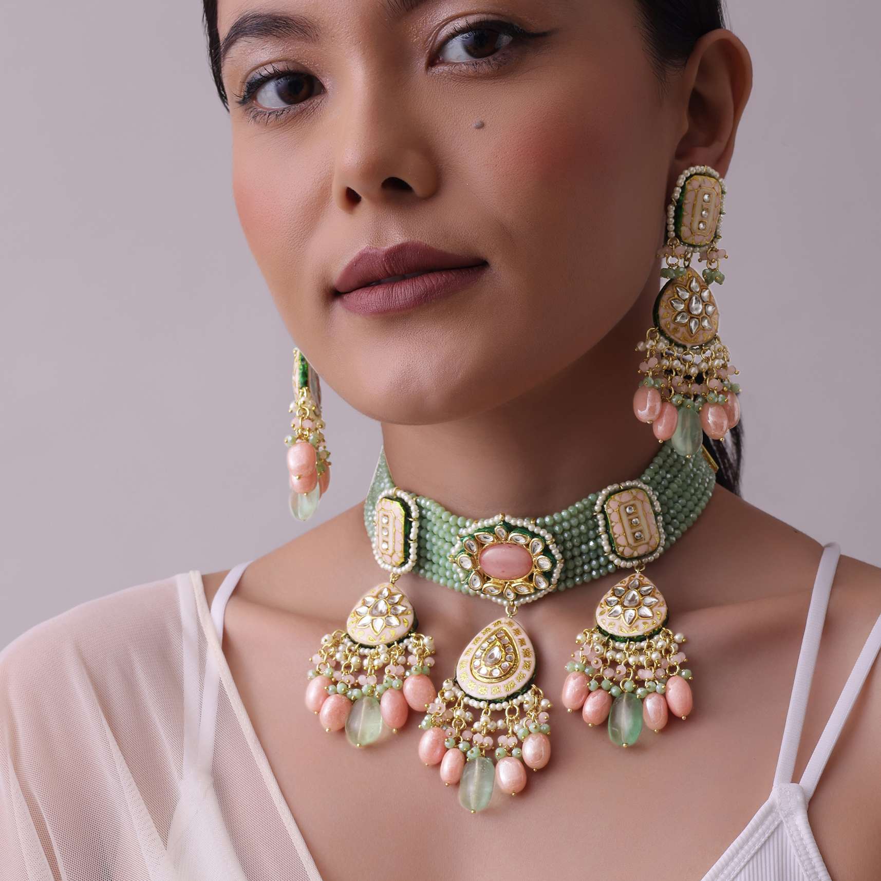 Gold-Finish Green-Stone Kundan Choker Necklace Set With Colourful Meenakari Work In Mix Metal - Image 2