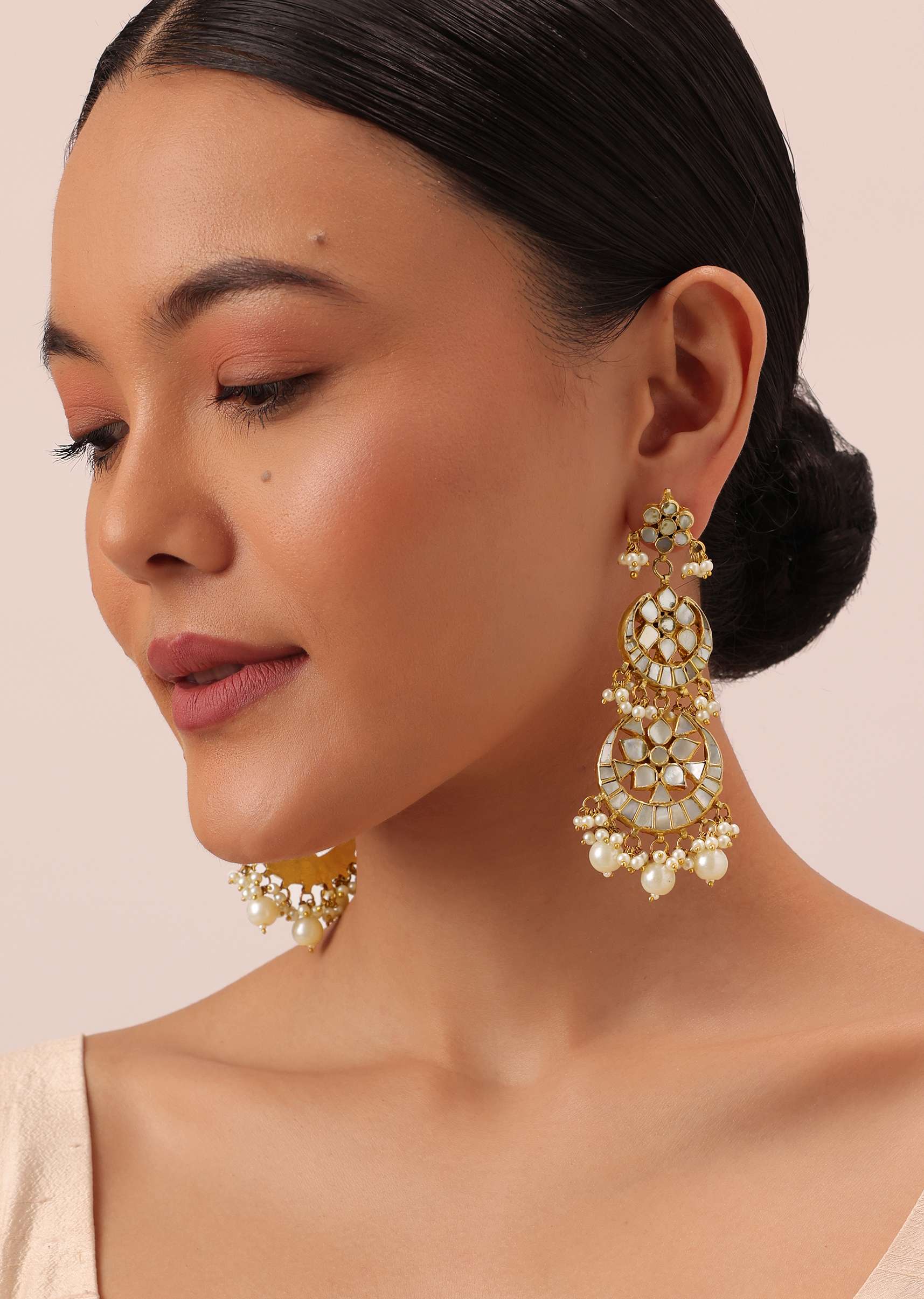 Gold Finish Kundan Polki Bridal Choker Set With Pearls - Image 3