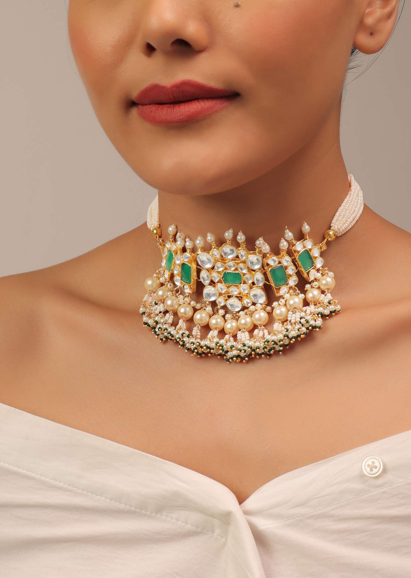 Gold Finish Kundan Polki Choker Set With Pearls - Image 3