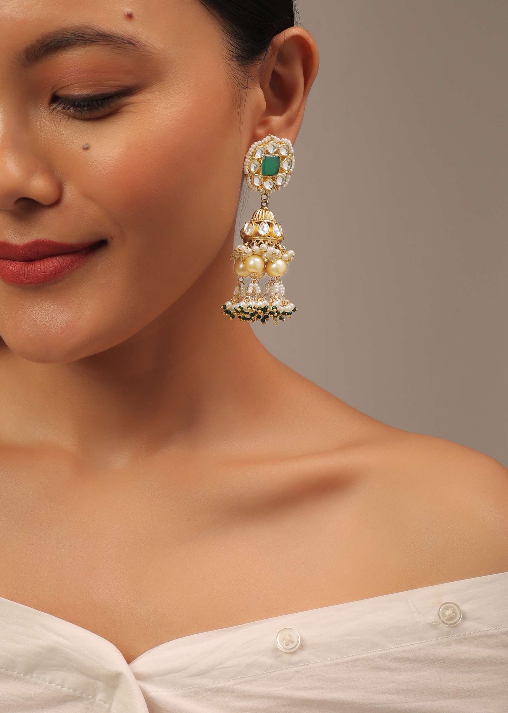 Gold Finish Kundan Polki Choker Set With Pearls - Image 4