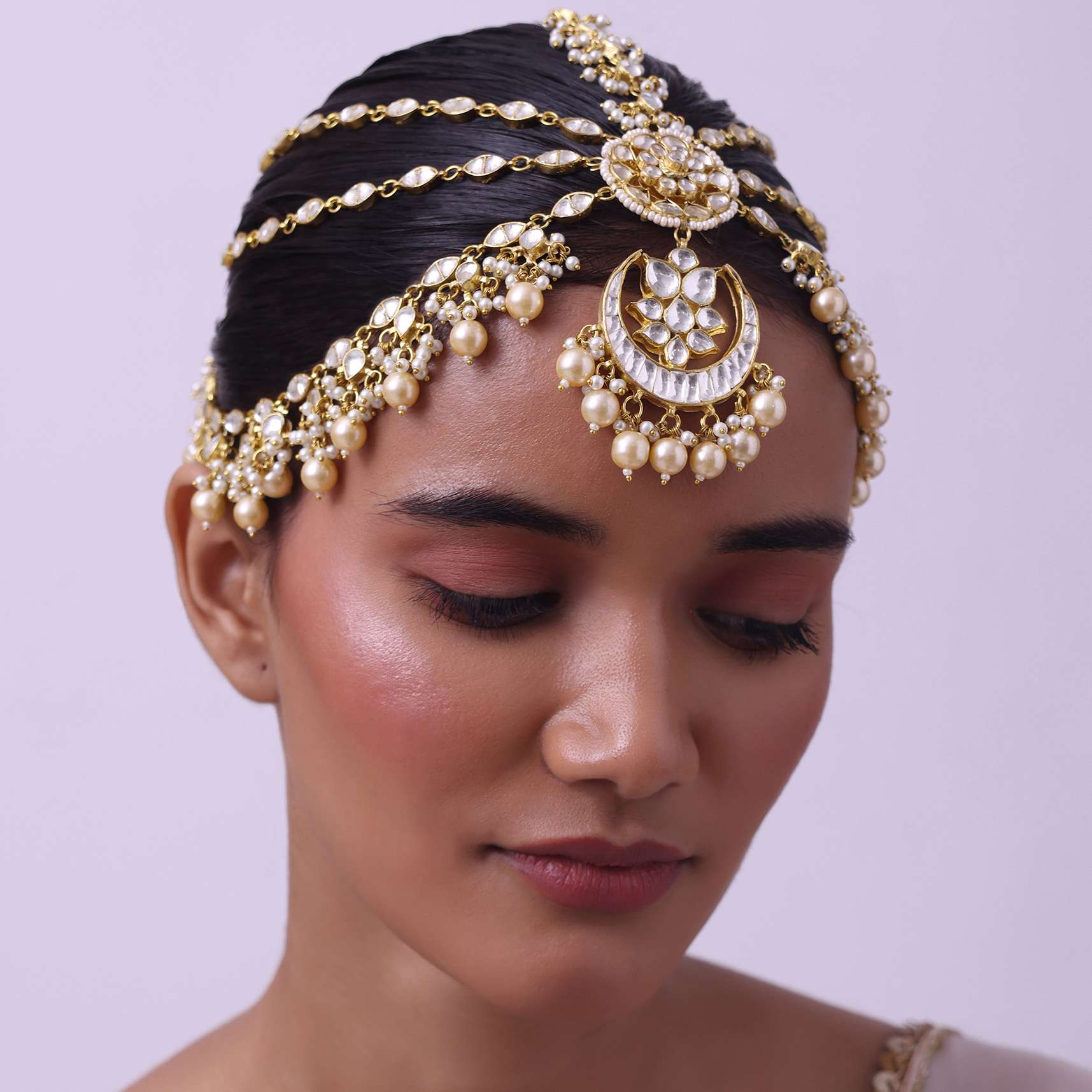 Gold Finish Kundan Sheeshphool In Mix Metal With Pearls - Image 2