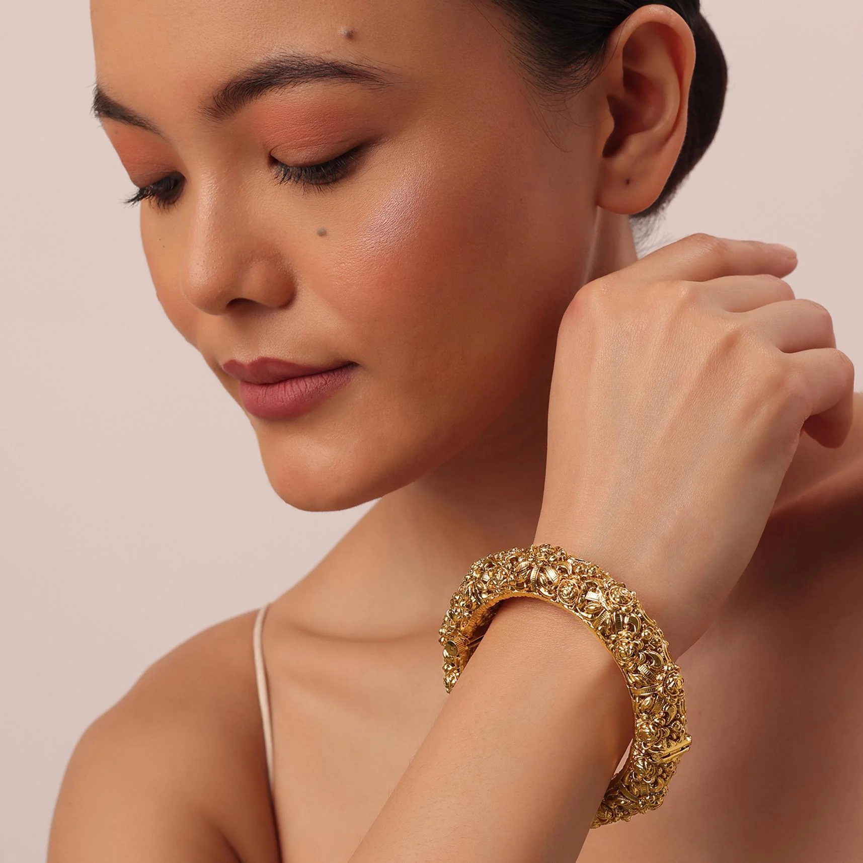 Gold Finish Temple Style Carved Bangle In Mix Metal - Image 2