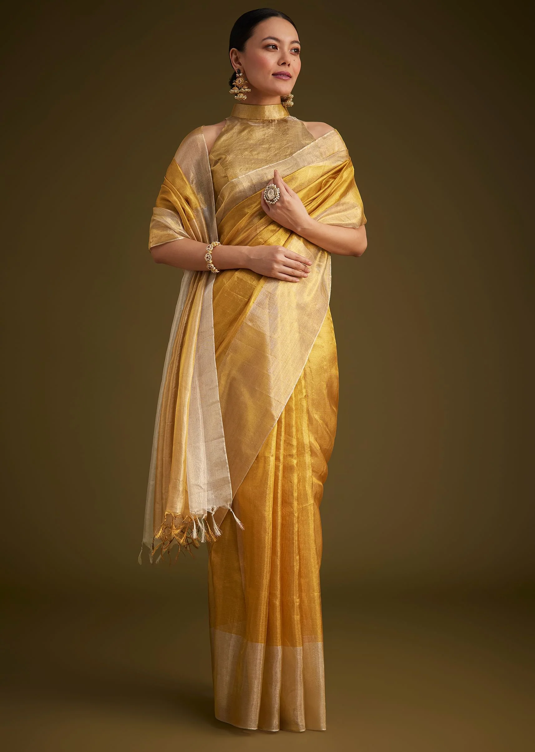 Gold Kanjivaram Silk Saree With Contrast Border And Pallu - Image 3
