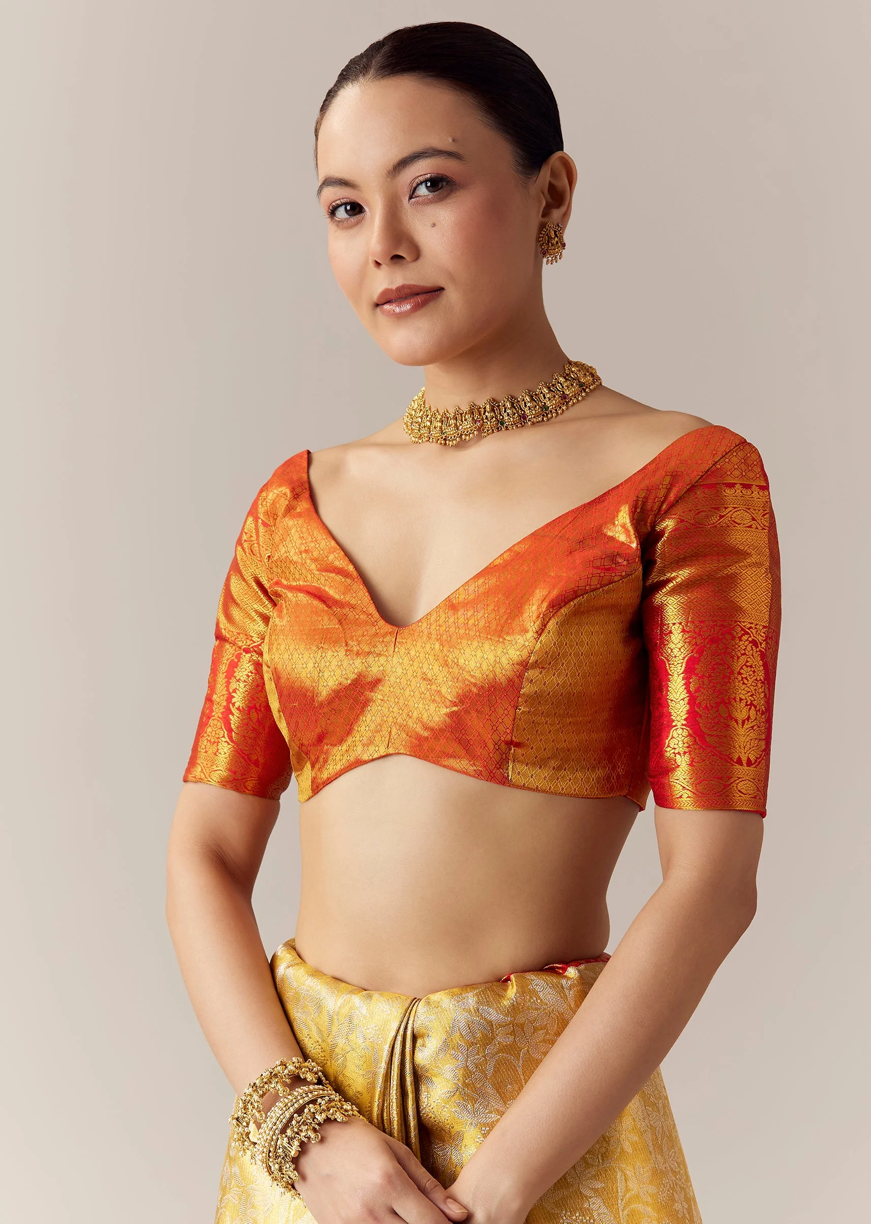 Gold Silk Kanjivaram Saree with Unstitched Blouse - Image 7