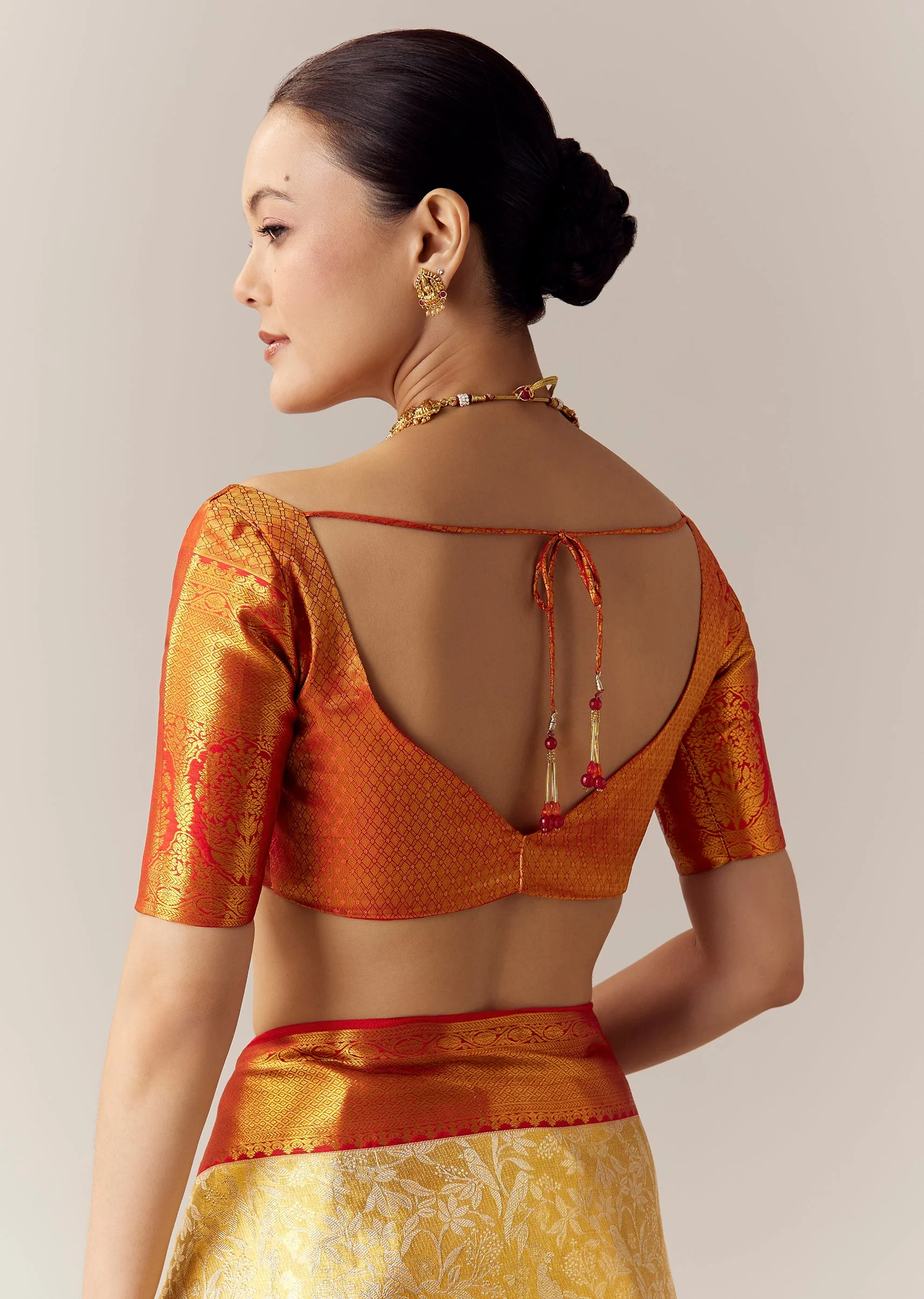 Gold Silk Kanjivaram Saree with Unstitched Blouse - Image 8
