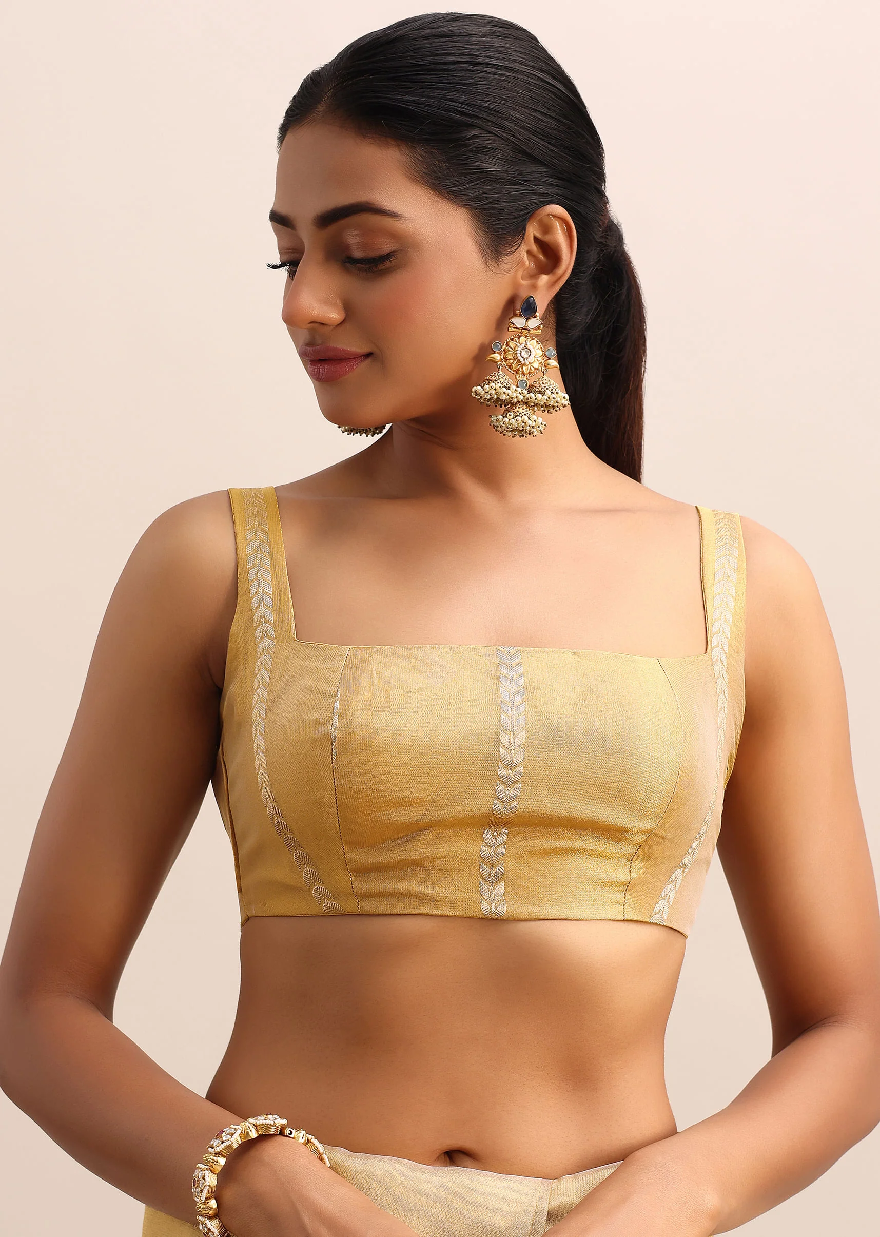 Gold Silk Saree With Zari Woven Border And Zari Frill With Unstitched Blouse - Image 7