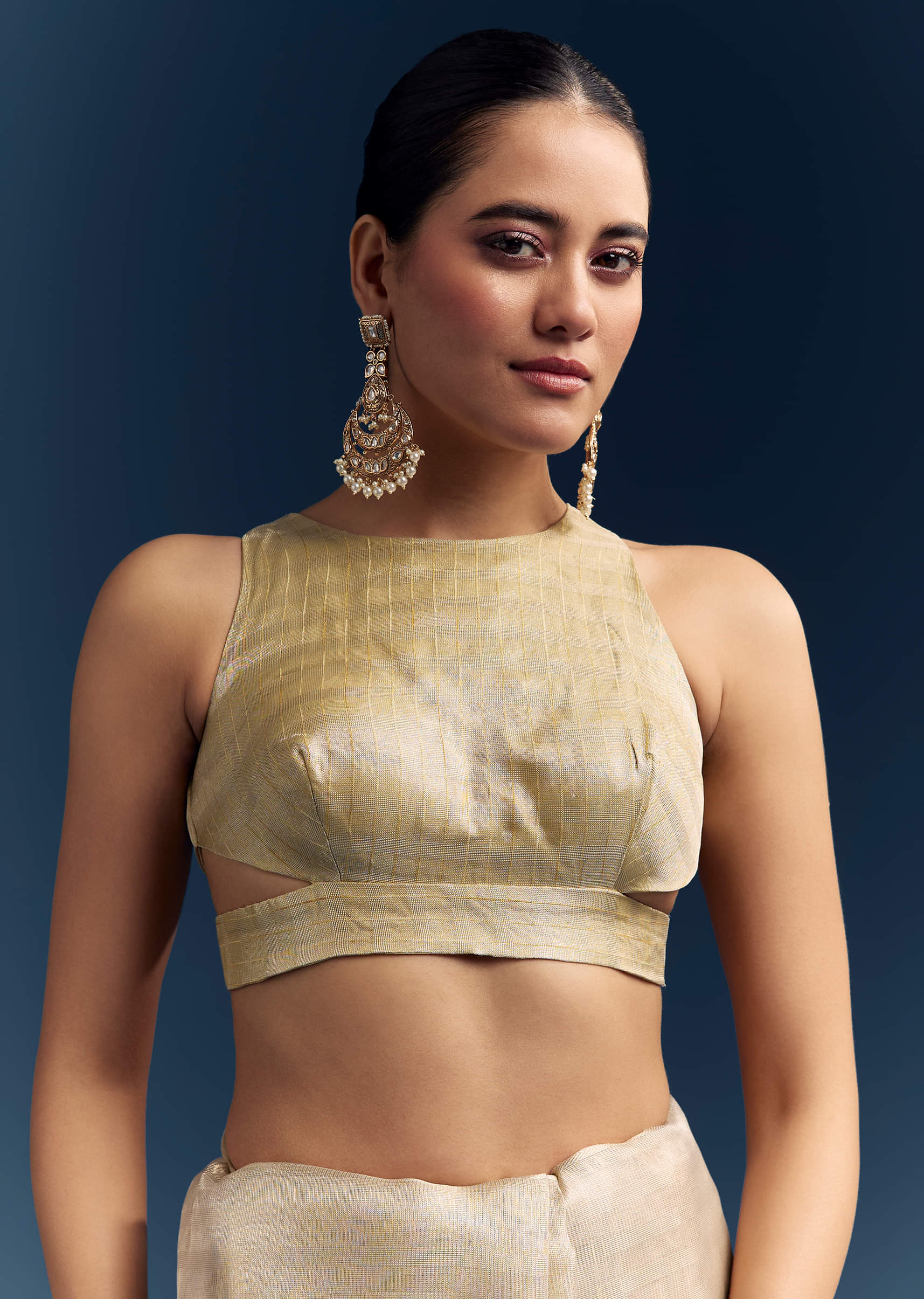 Gold Tissue Organza Saree With Zari And Resham Embroidery - Image 7
