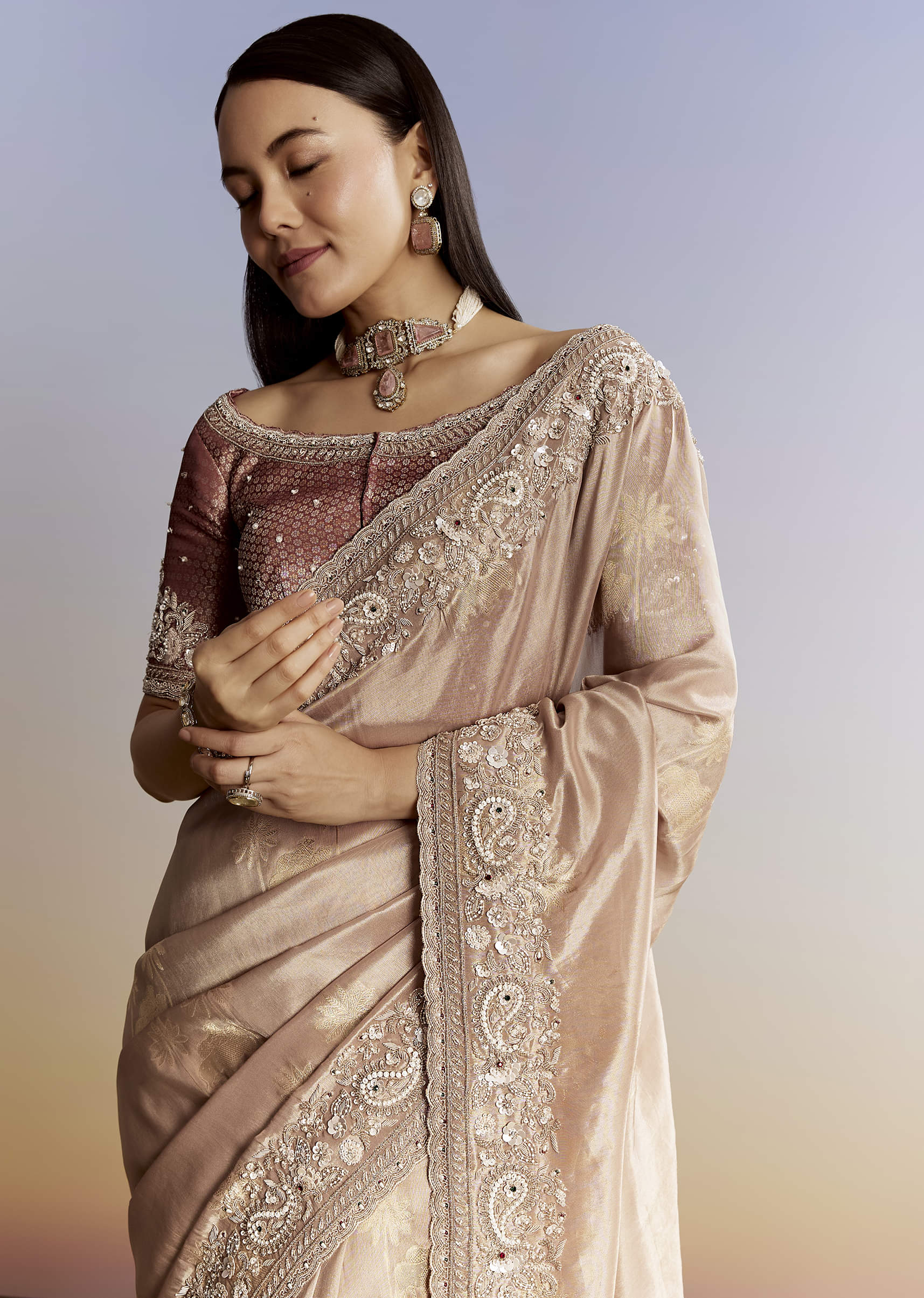 Gold Tissue Saree With Heavy Embroidered Border And Blouse - Image 5