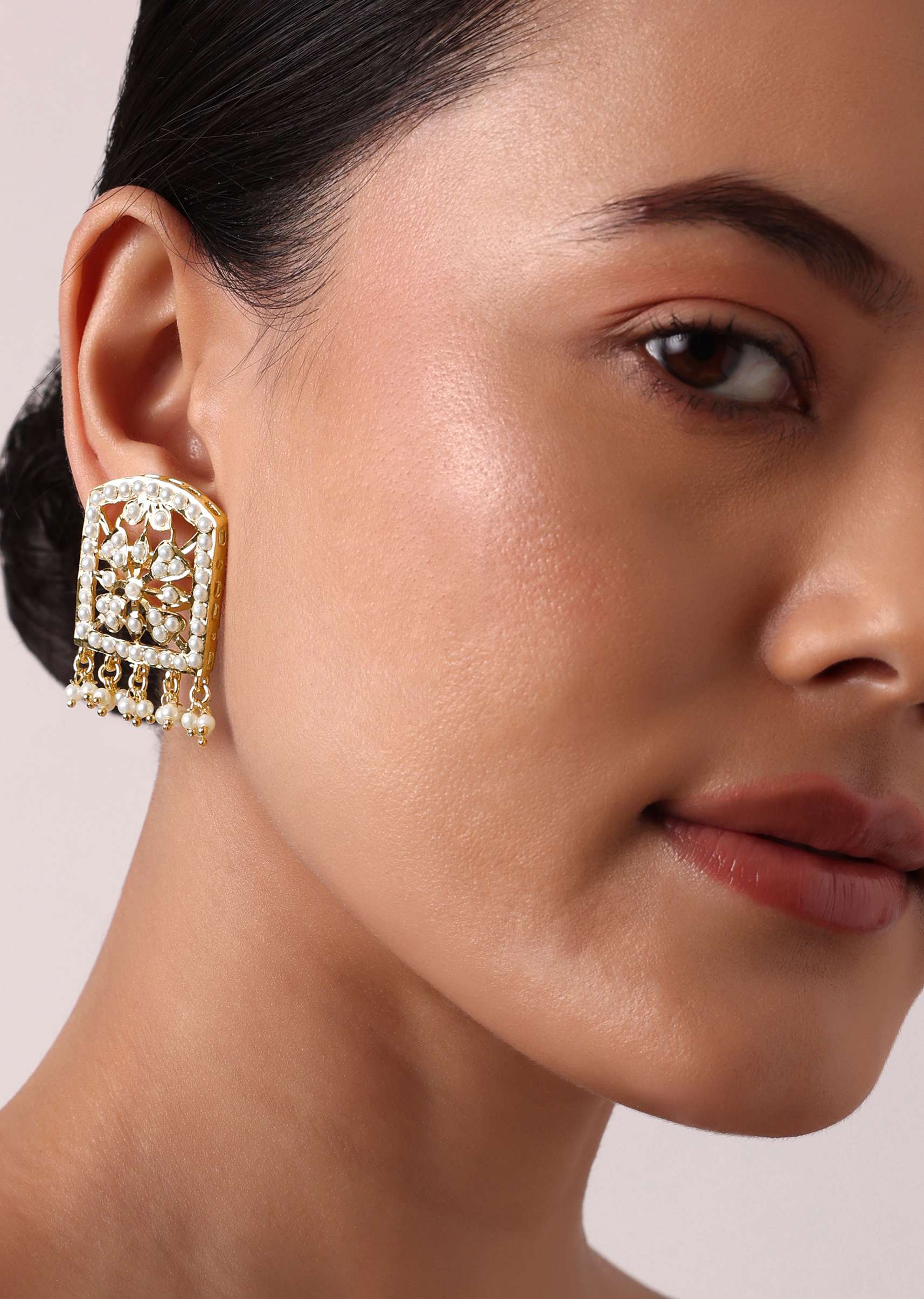 Gold Tone Geometric Kundan Choker Set - Image 6