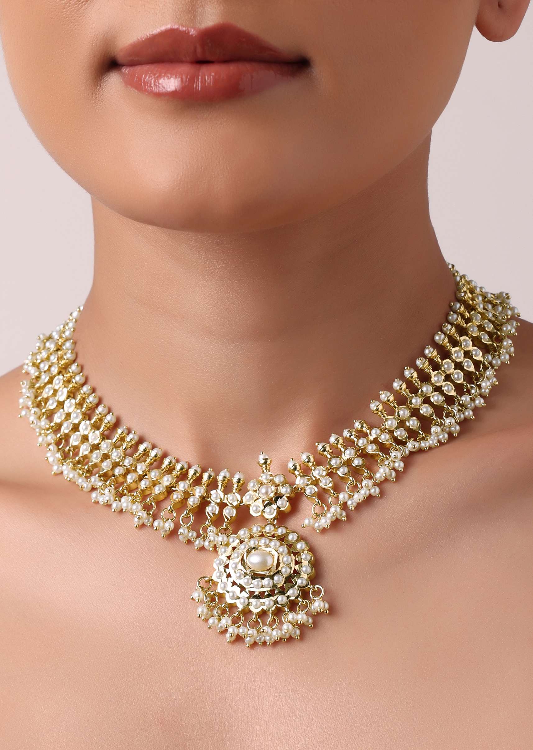 Gold Tone Pendant Kundan Necklace Set With Beads - Image 5