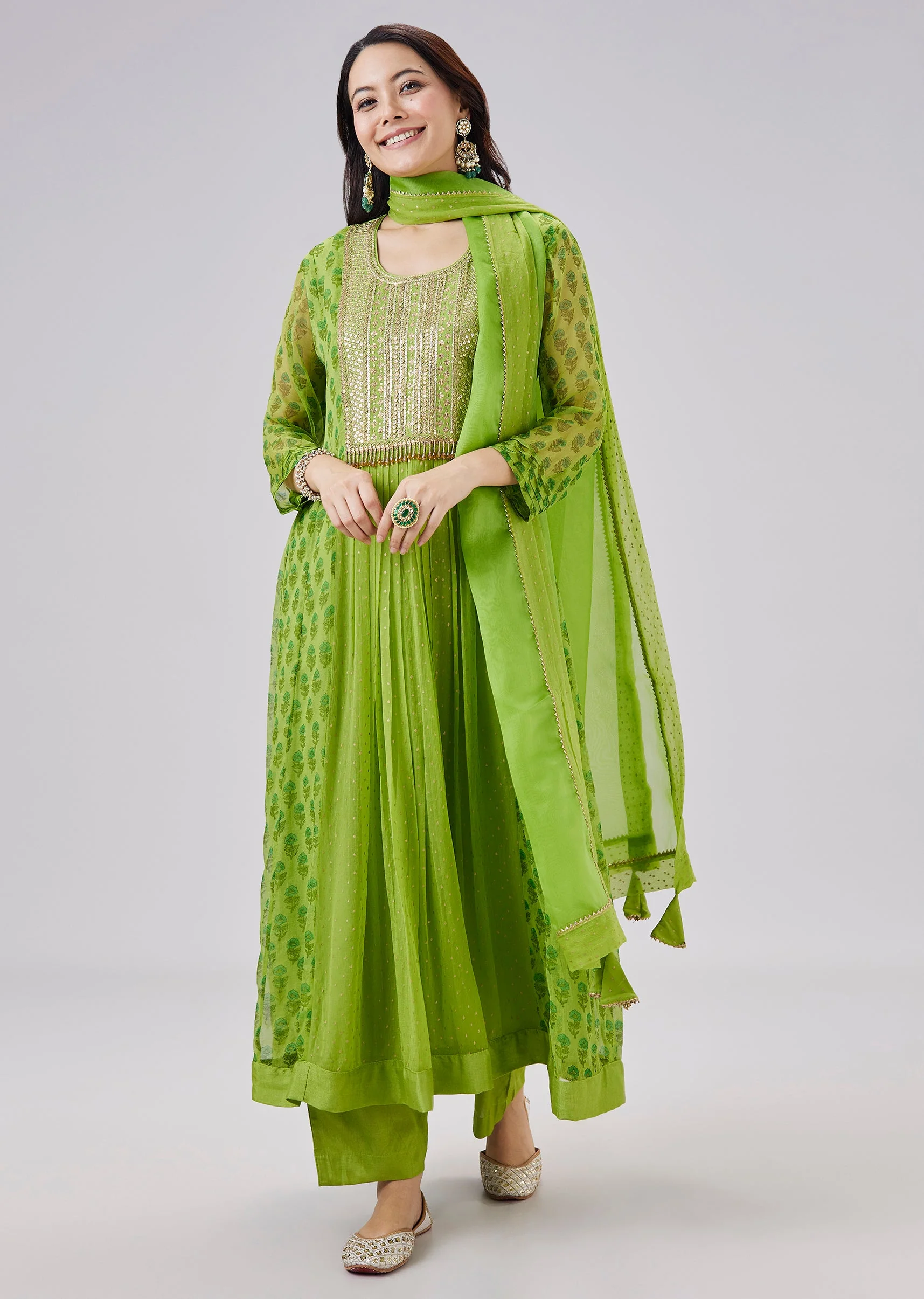 Green Banarasi Bandhani Silk Kurta Set And Dupatta - Image 3