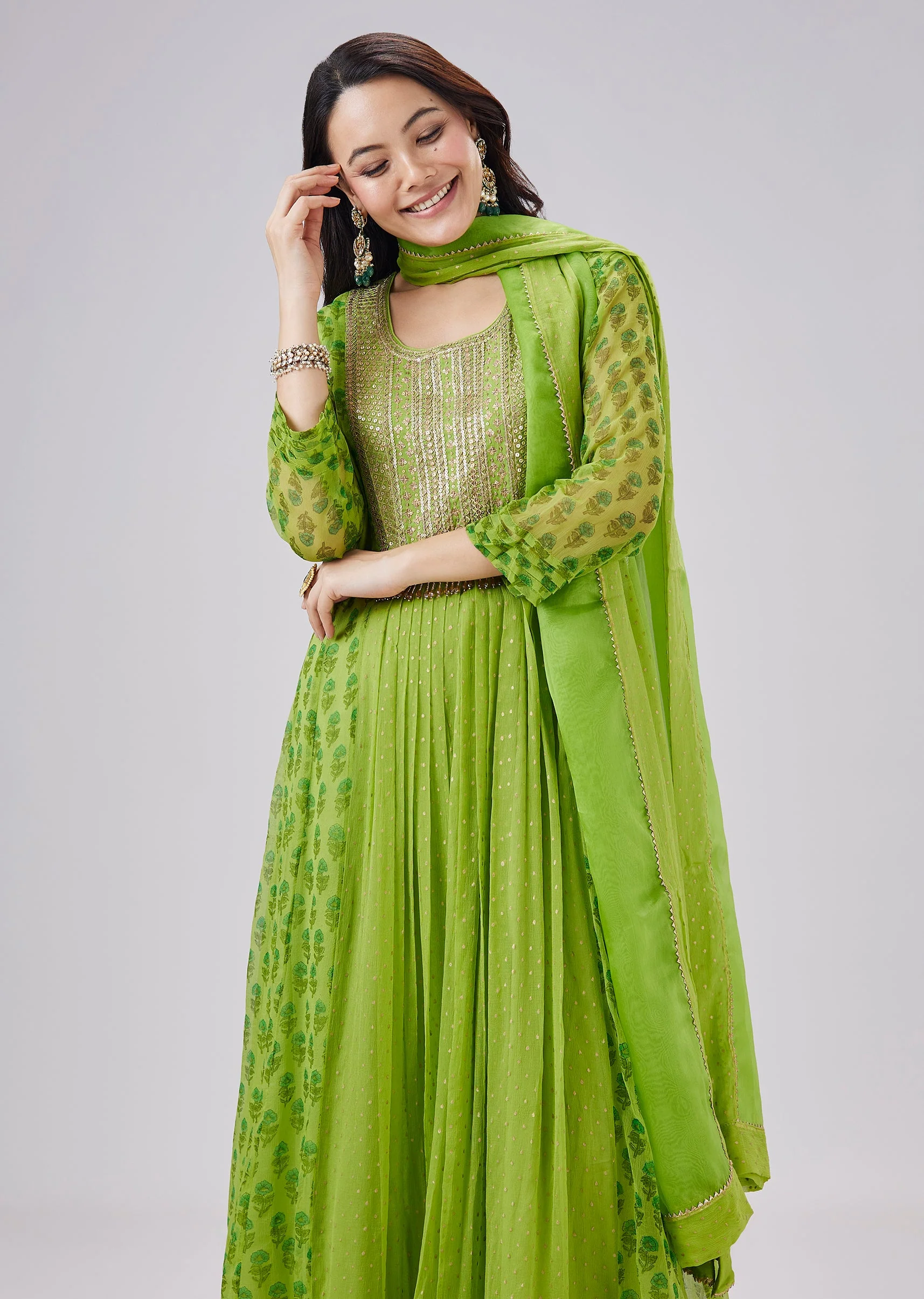 Green Banarasi Bandhani Silk Kurta Set And Dupatta - Image 4