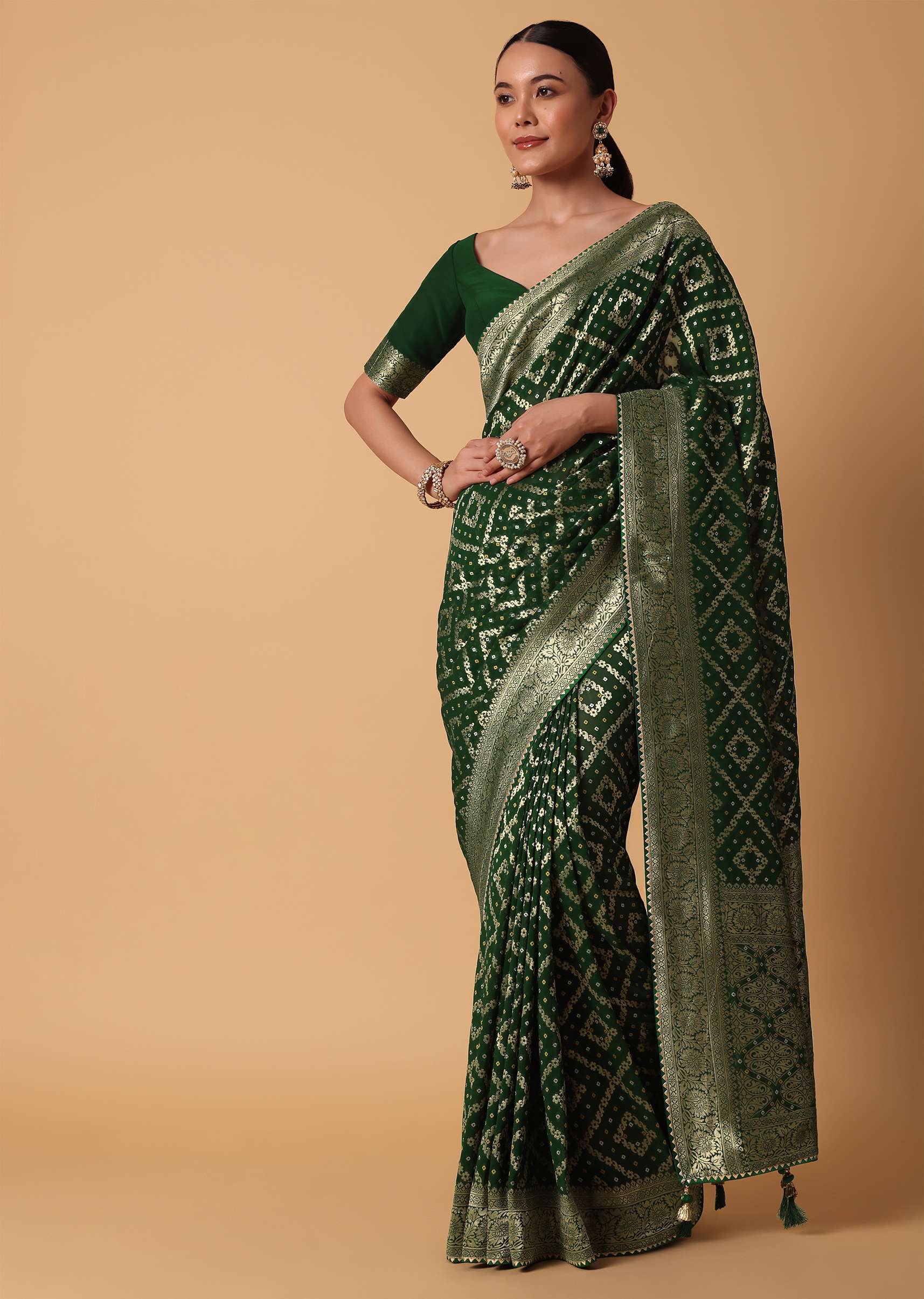 Green Banarasi Georgette Saree With Zari Bandhani Weave And Unstitched Blouse Piece - Image 3