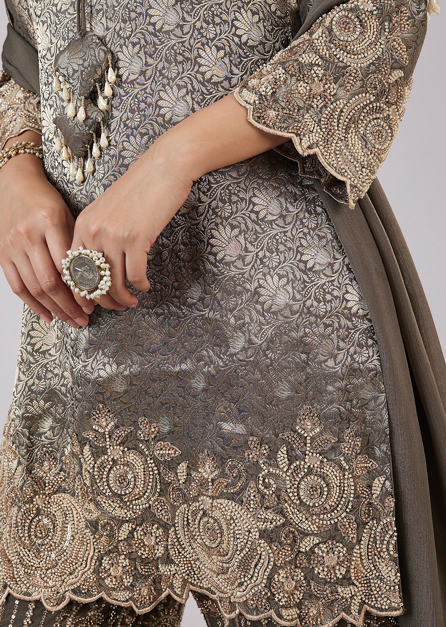 Green Brocade Kurta Set With Bead Work - Image 5