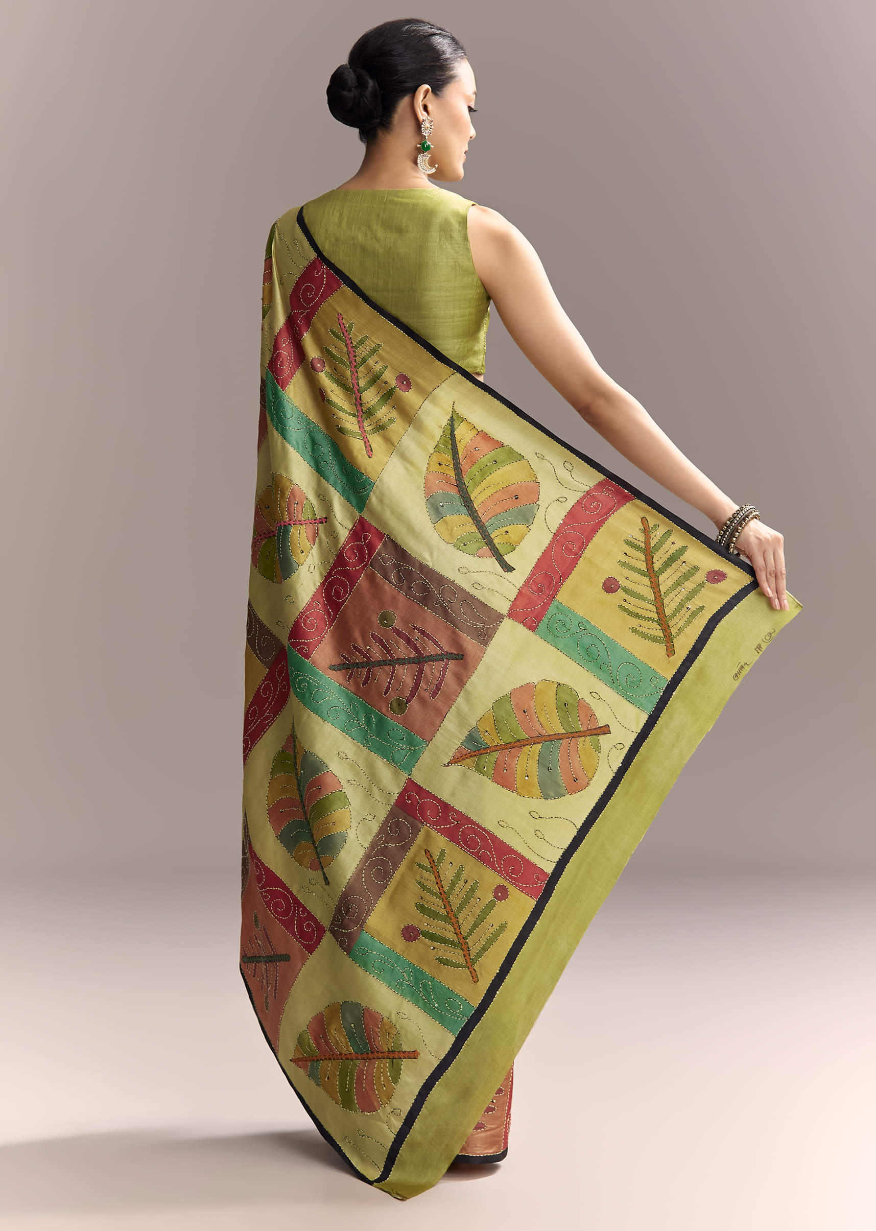 Green Cotton Authentic Hand Painted Saree With Contrast Border - Image 4