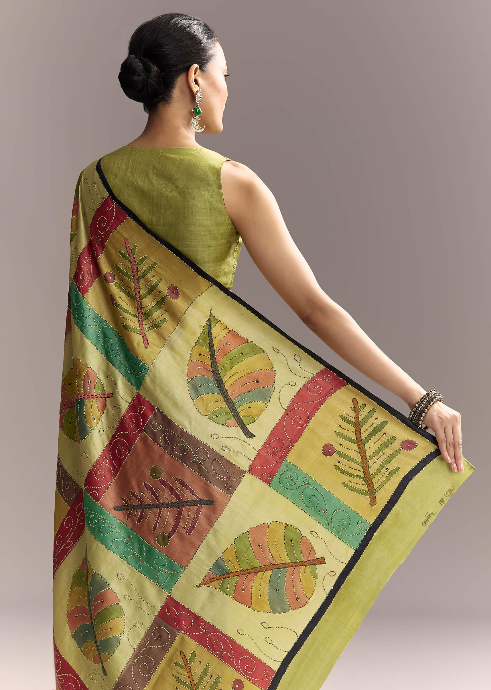 Green Cotton Authentic Hand Painted Saree With Contrast Border - Image 6