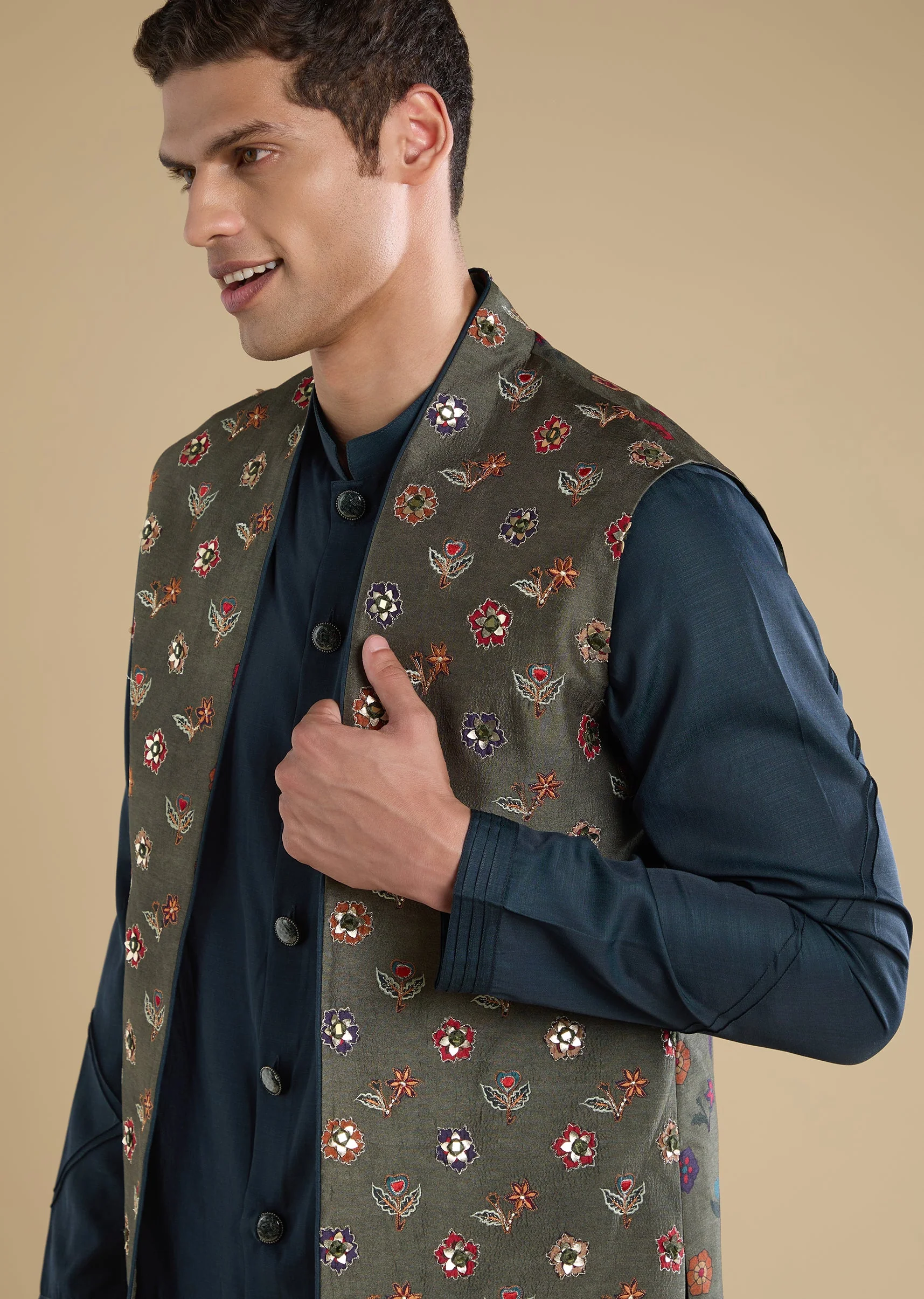 Green Embellished Jacket Kurta Set With Pants - Image 2