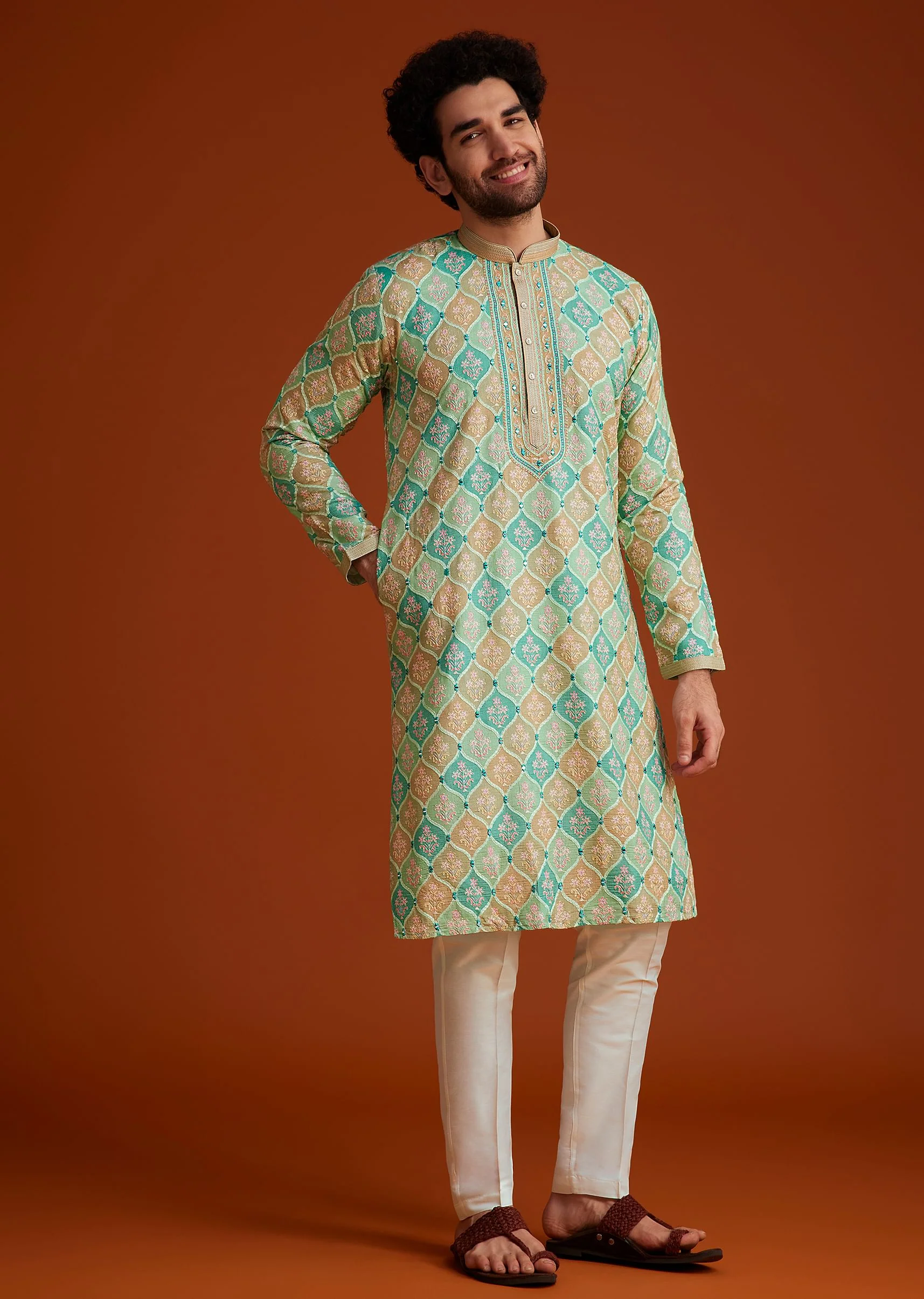 Green Floral Geometric Printed Kurta Pajama Set - Image 2