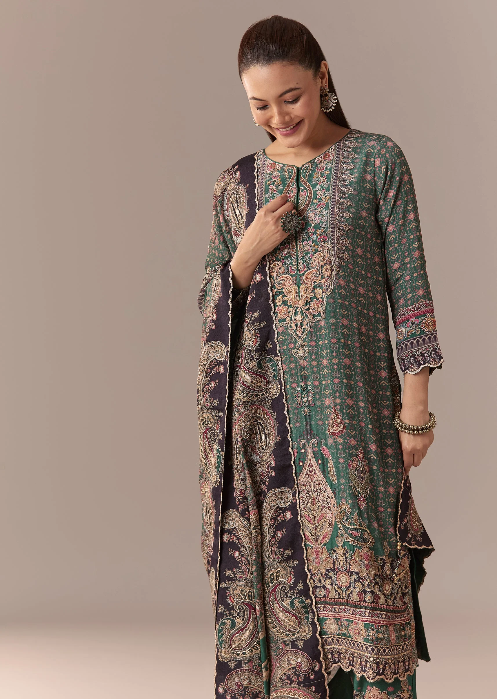 Green Indie Printed Kurta Set With Pant And Dupatta - Image 4