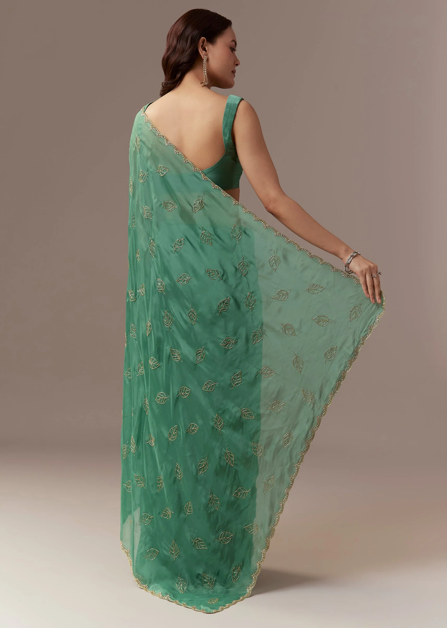 Green Kora Silk Saree With Cutdana Stones And Leaf Motif Embroidery - Image 4