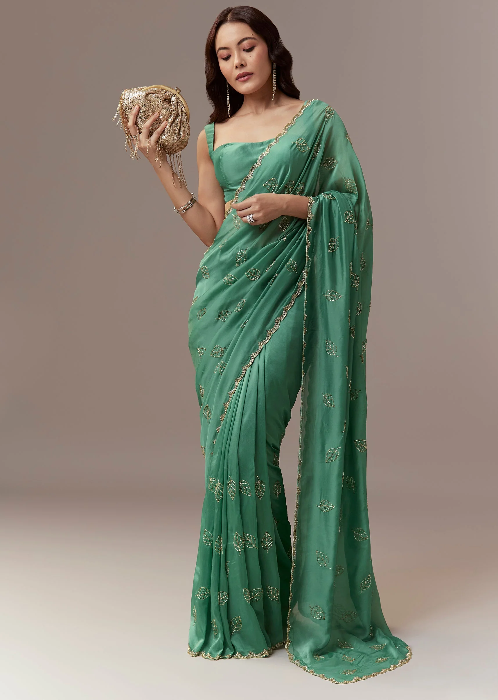 Green Kora Silk Saree With Cutdana Stones And Leaf Motif Embroidery - Image 5