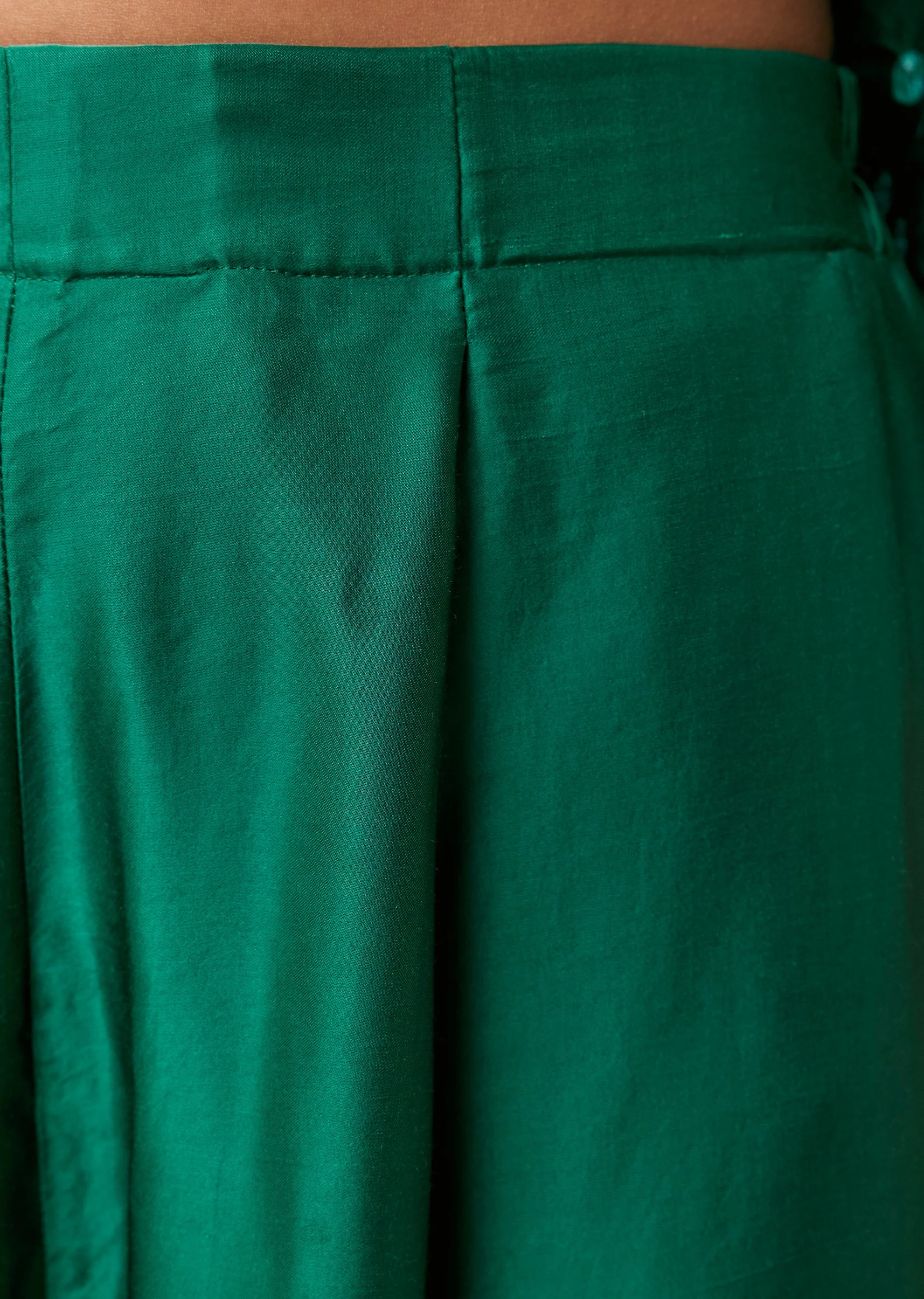 Green Mirror Work Hand Dyed Bandhani and Leheriya Pant Set - Image 6