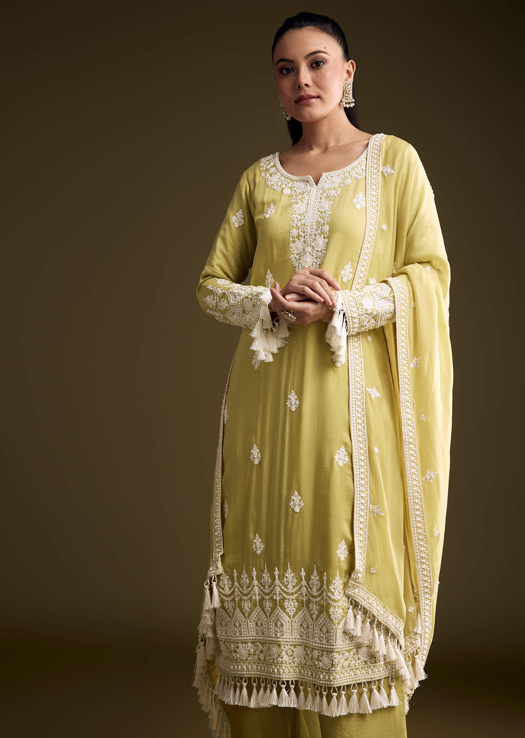 Green Organza Kurta Set With Thread Embroidery - Image 4