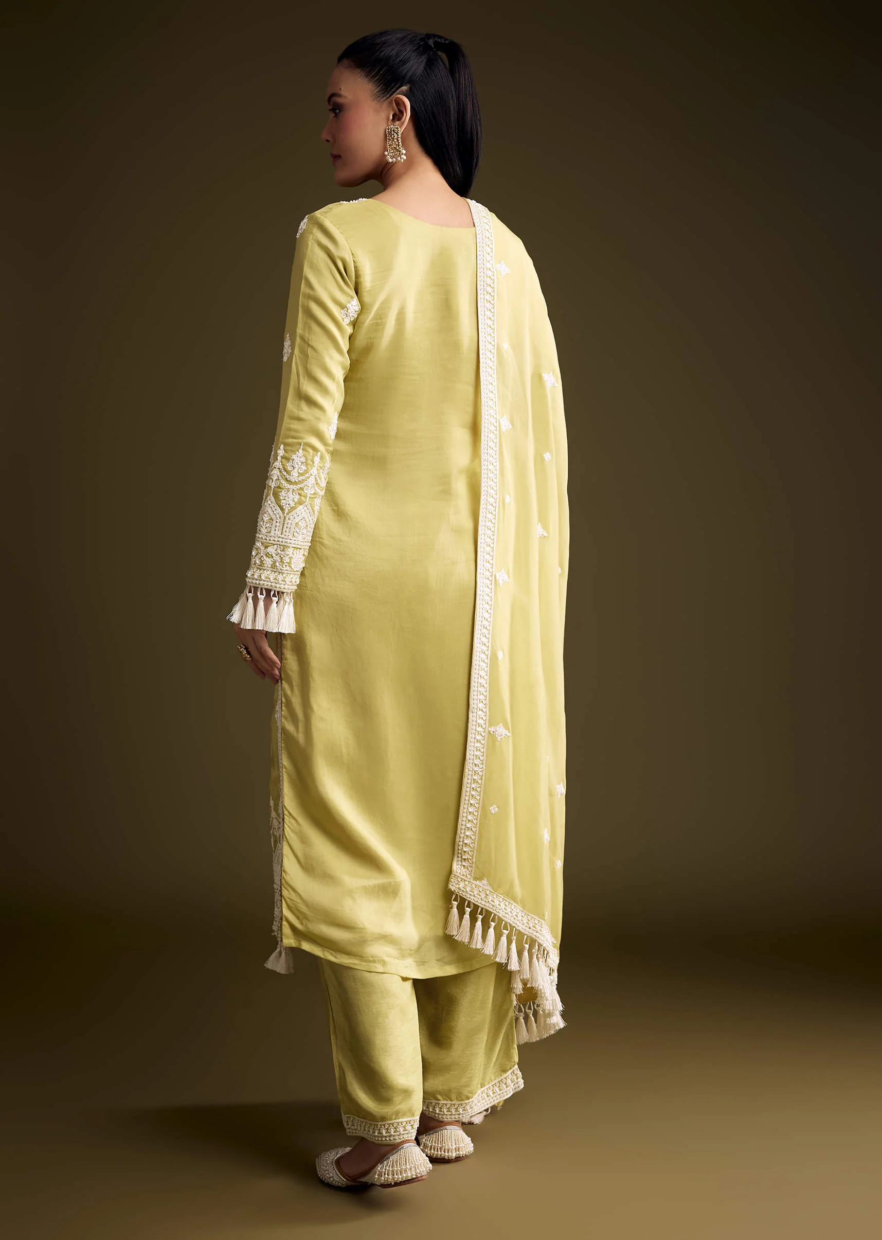 Green Organza Kurta Set With Thread Embroidery - Image 5