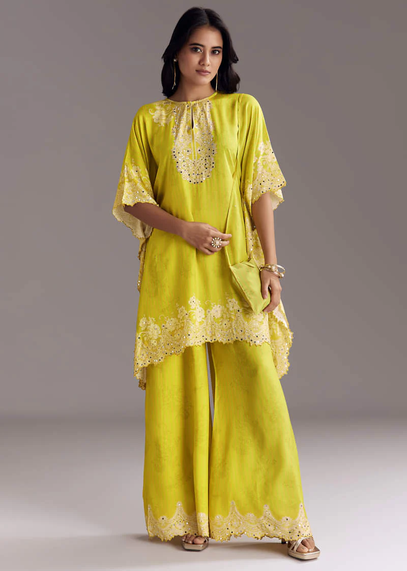 Green Printed Co-Ord Set With Mirror Work - Image 3