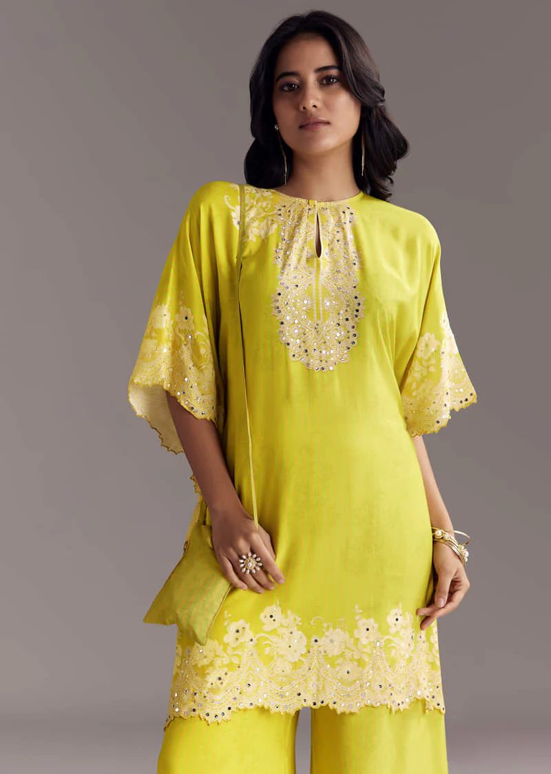 Green Printed Co-Ord Set With Mirror Work - Image 4