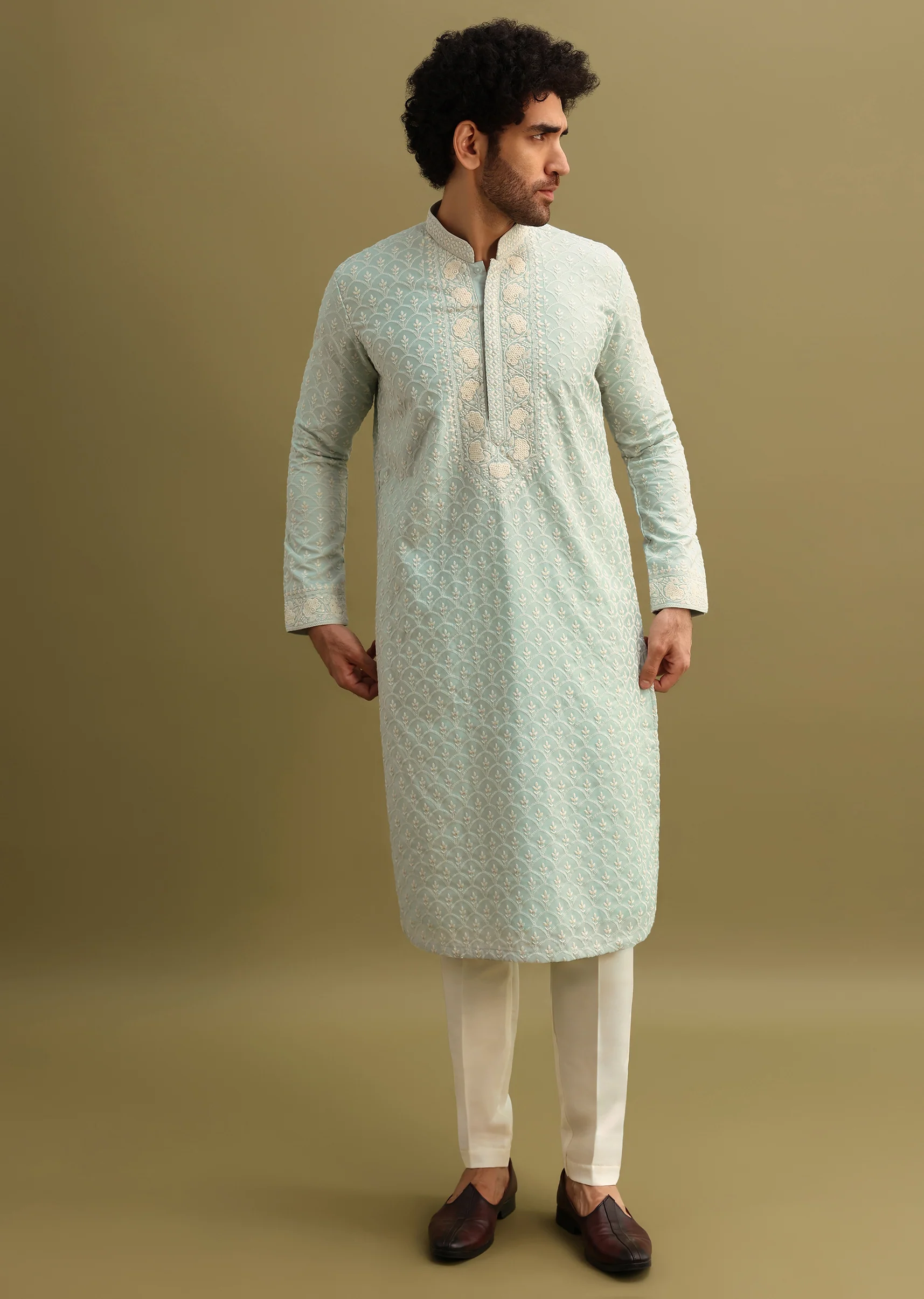 Green Resham Work Kurta Set With Dupatta - Image 6