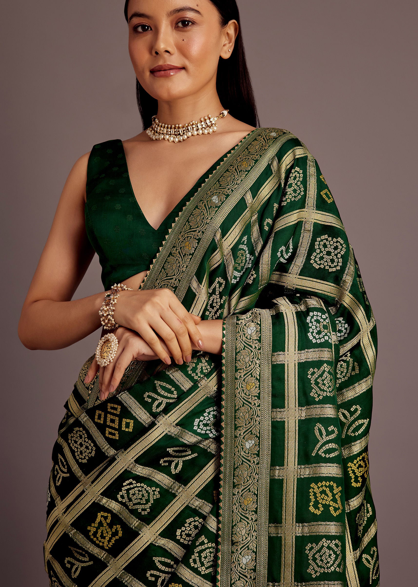 Green Silk Bandhani Woven Saree - Image 3