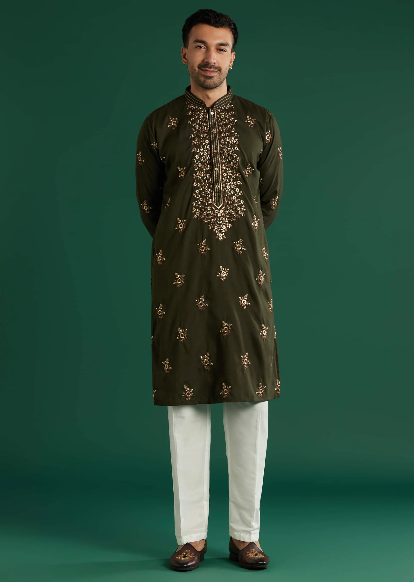Green Silk Kurta Set For Men With Resham Hand Embroidery