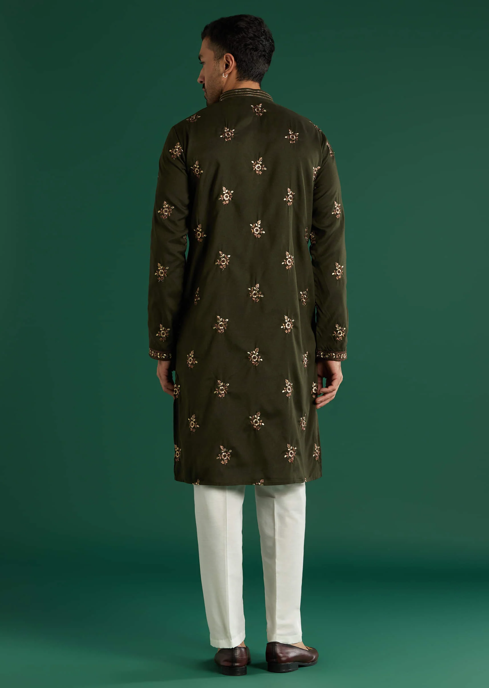 Green Silk Kurta Set For Men With Resham Hand Embroidery - Image 3