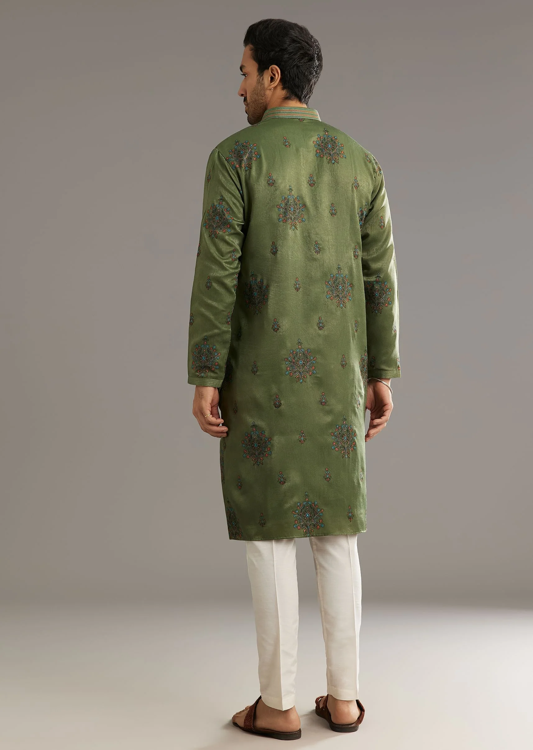Green Silk Kurta Set With Printed Artwork - Image 5