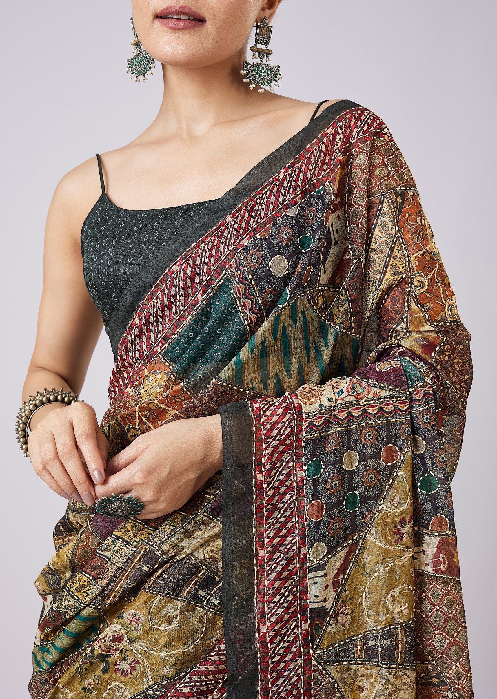 Green Tassel Block Printed Saree with Unstitched Blouse - Image 2