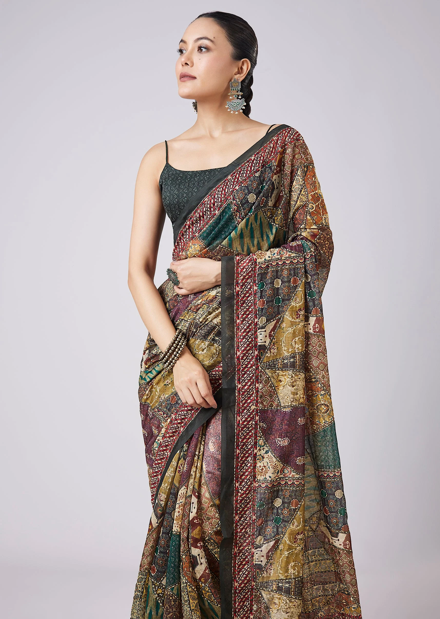 Green Tassel Block Printed Saree with Unstitched Blouse - Image 5