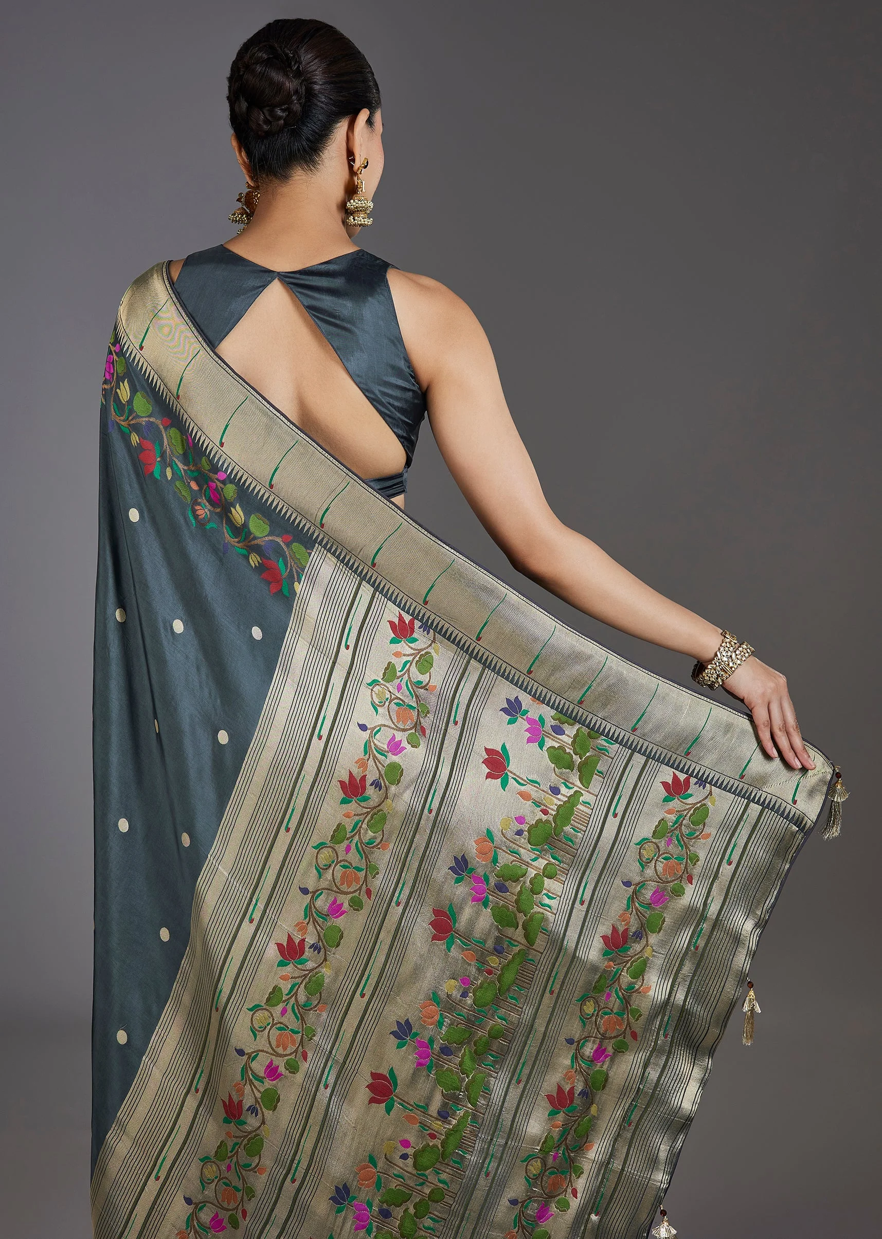 Grey Dola Silk Saree - Image 6
