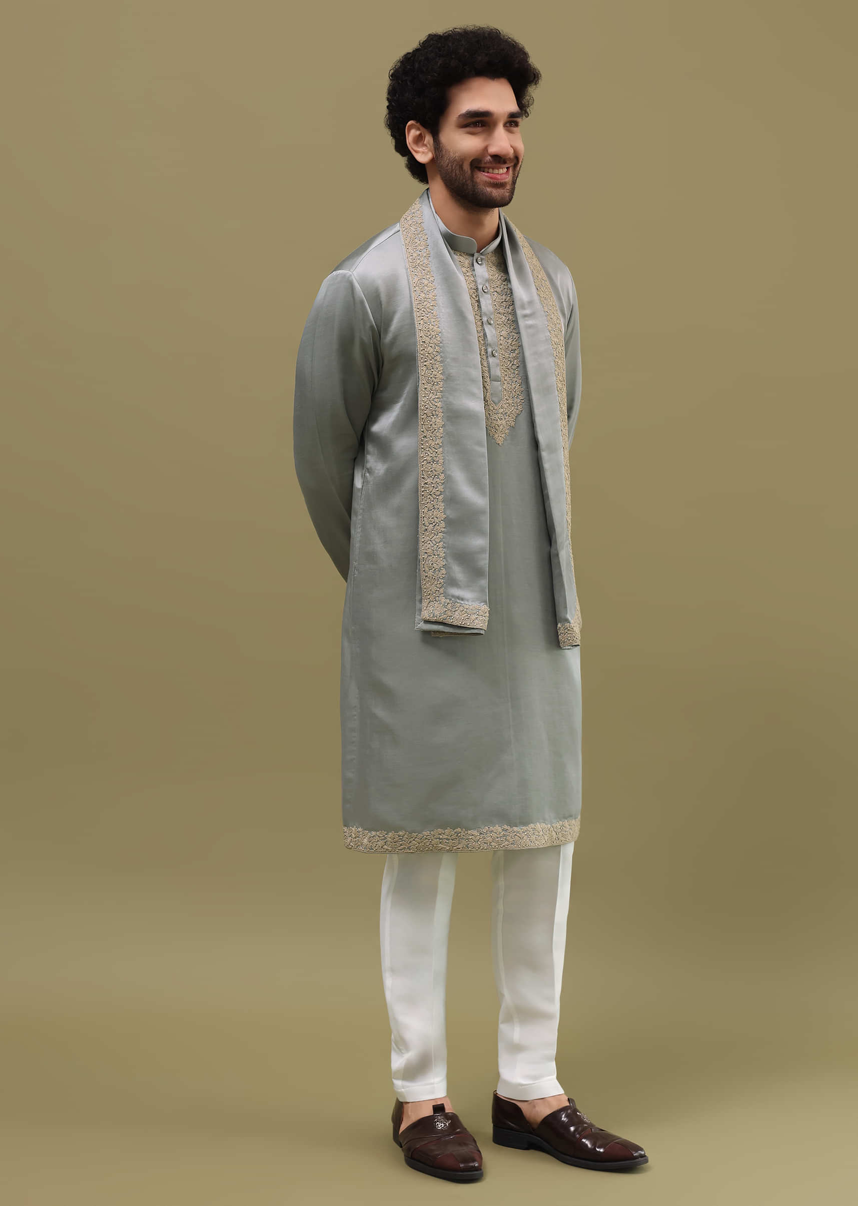 Grey Kurta Set In Resham Work With Dupatta For Men - Image 4