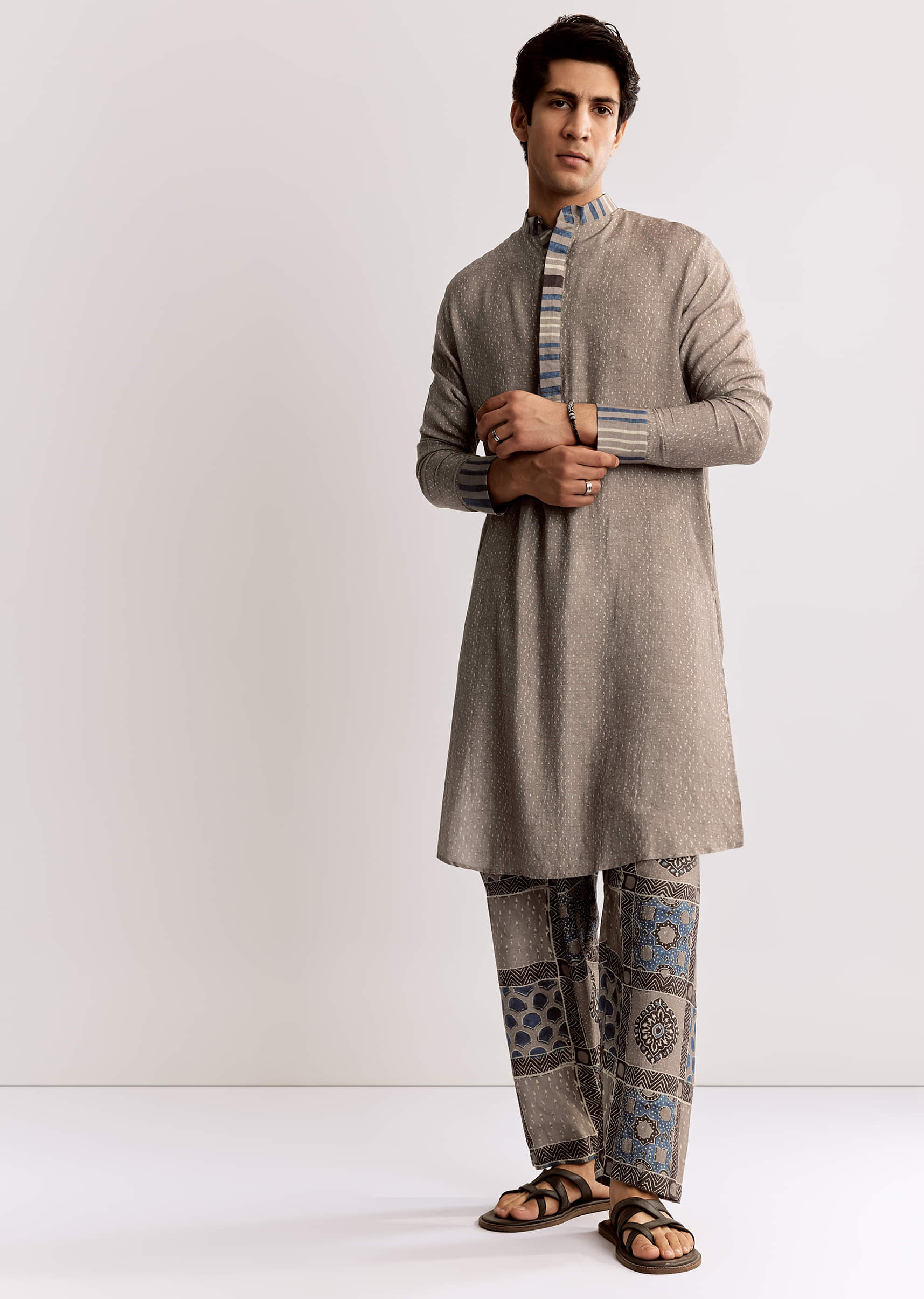 Grey Linen Kurta Set With Ajrakh Print - Image 2