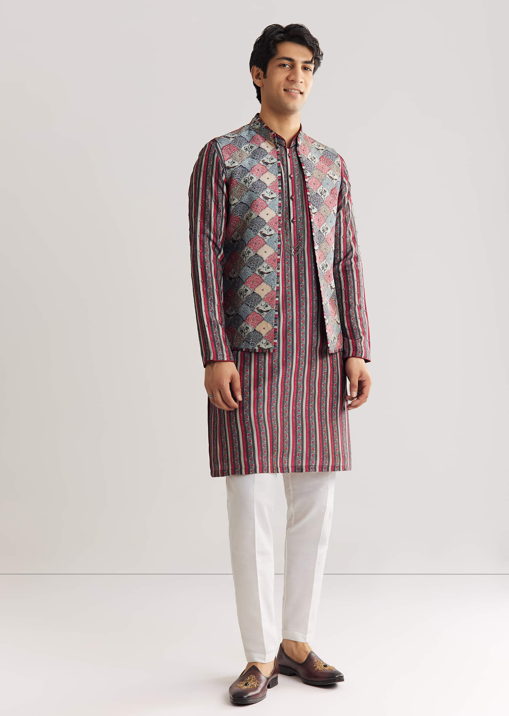 Grey Rawsilk Jacket Kurta Set With Cut Dana And Stone - Image 4