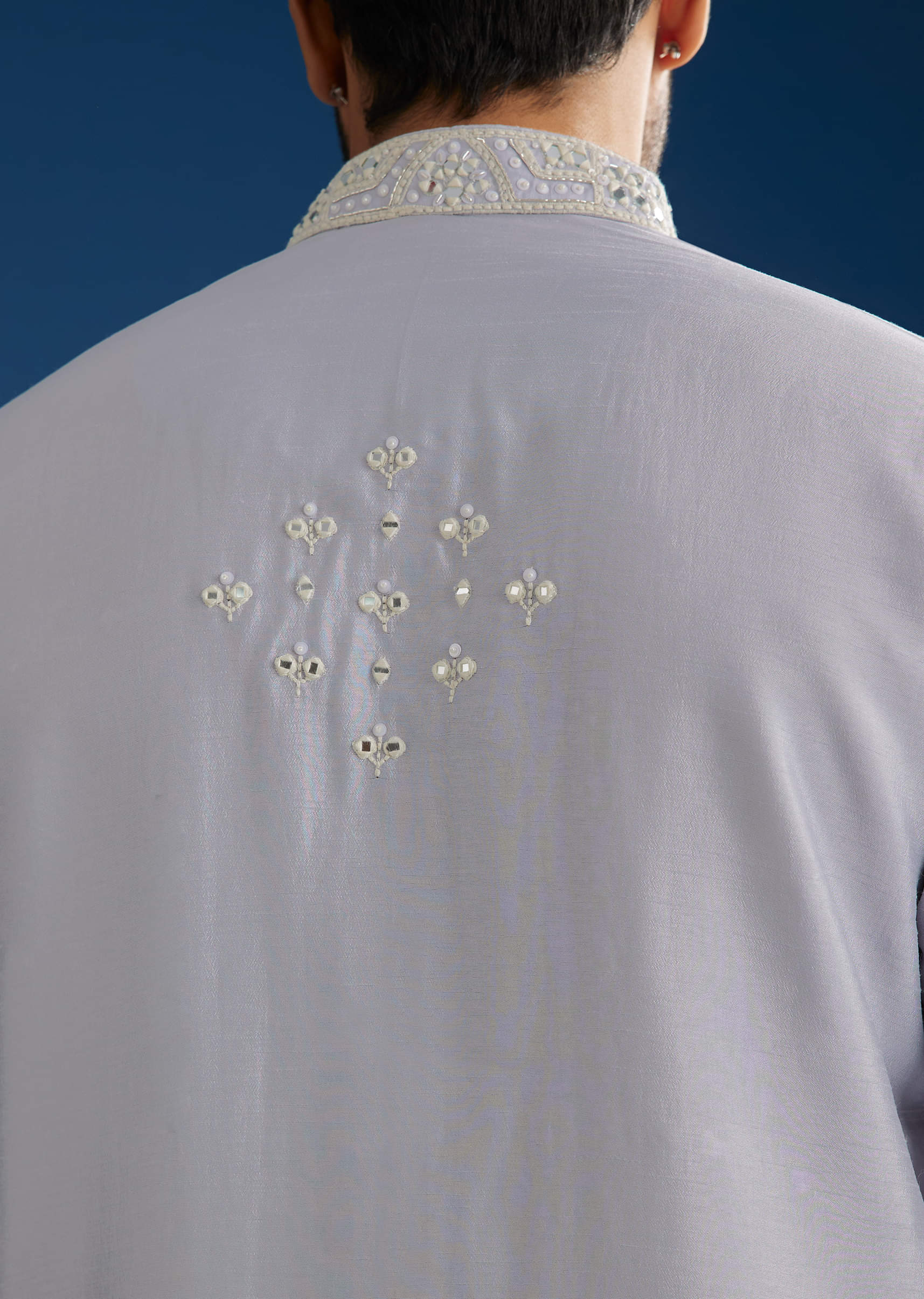 Grey Silk Mirrorwork Kurta Set With Threaded Yoke - Image 6